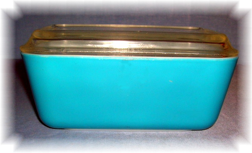 PYREX REFRIGERATOR GLASS DISH W/ LID 60s