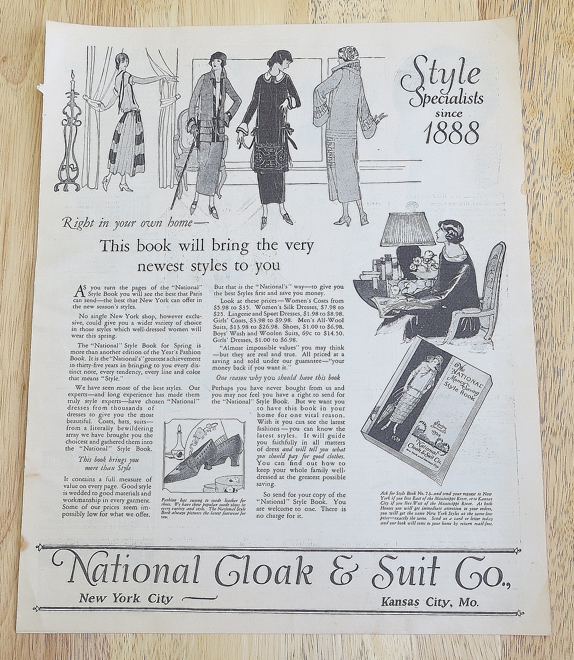 1924 National Cloak & Suit Co. With Woman's New Styles