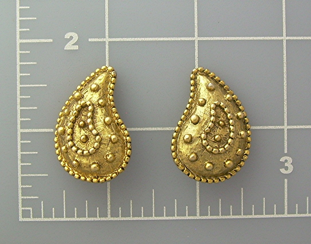 Pear Shaped Goldtone Clip Earrings