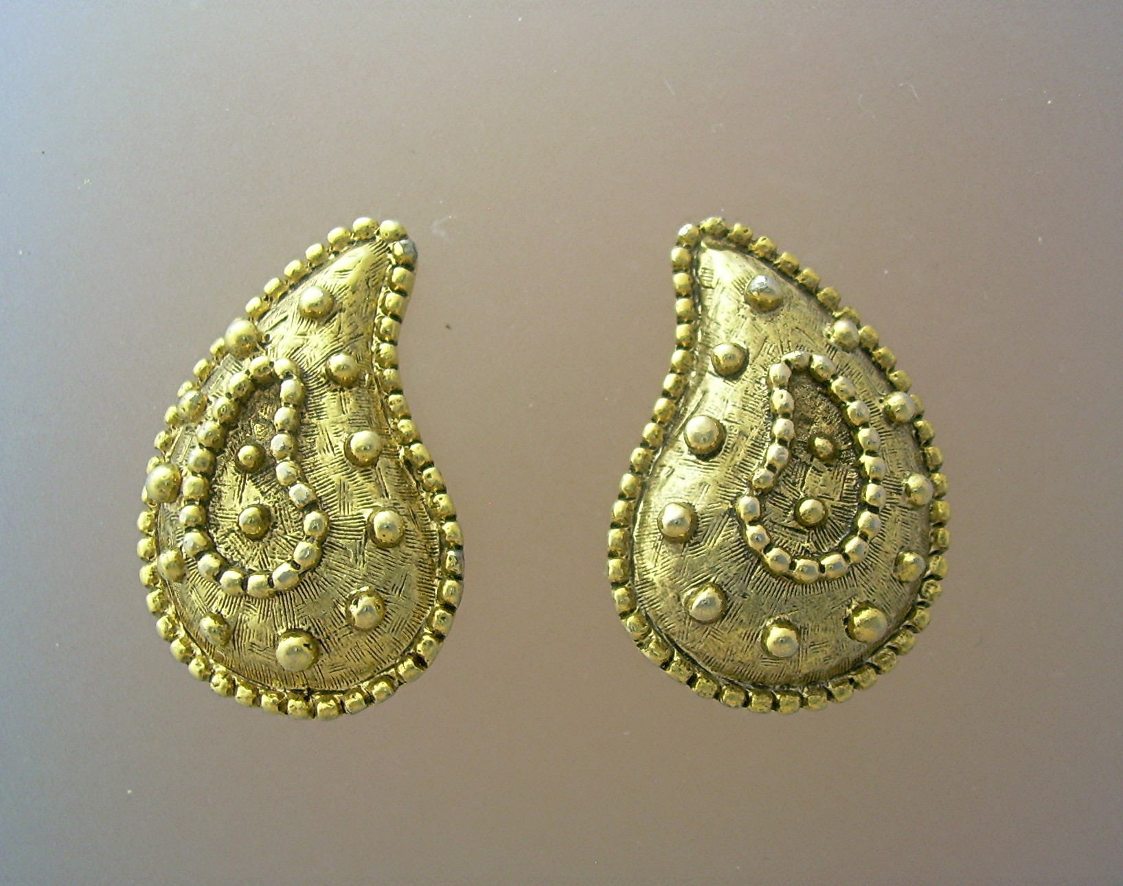 Pear Shaped Goldtone Clip Earrings