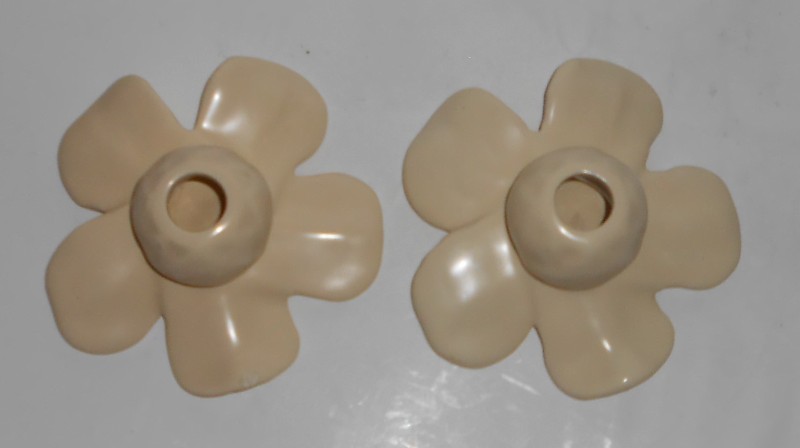 VINTAGE Caliente Pottery Matte Ivory PAIR Lily Pad Candlestick Holders