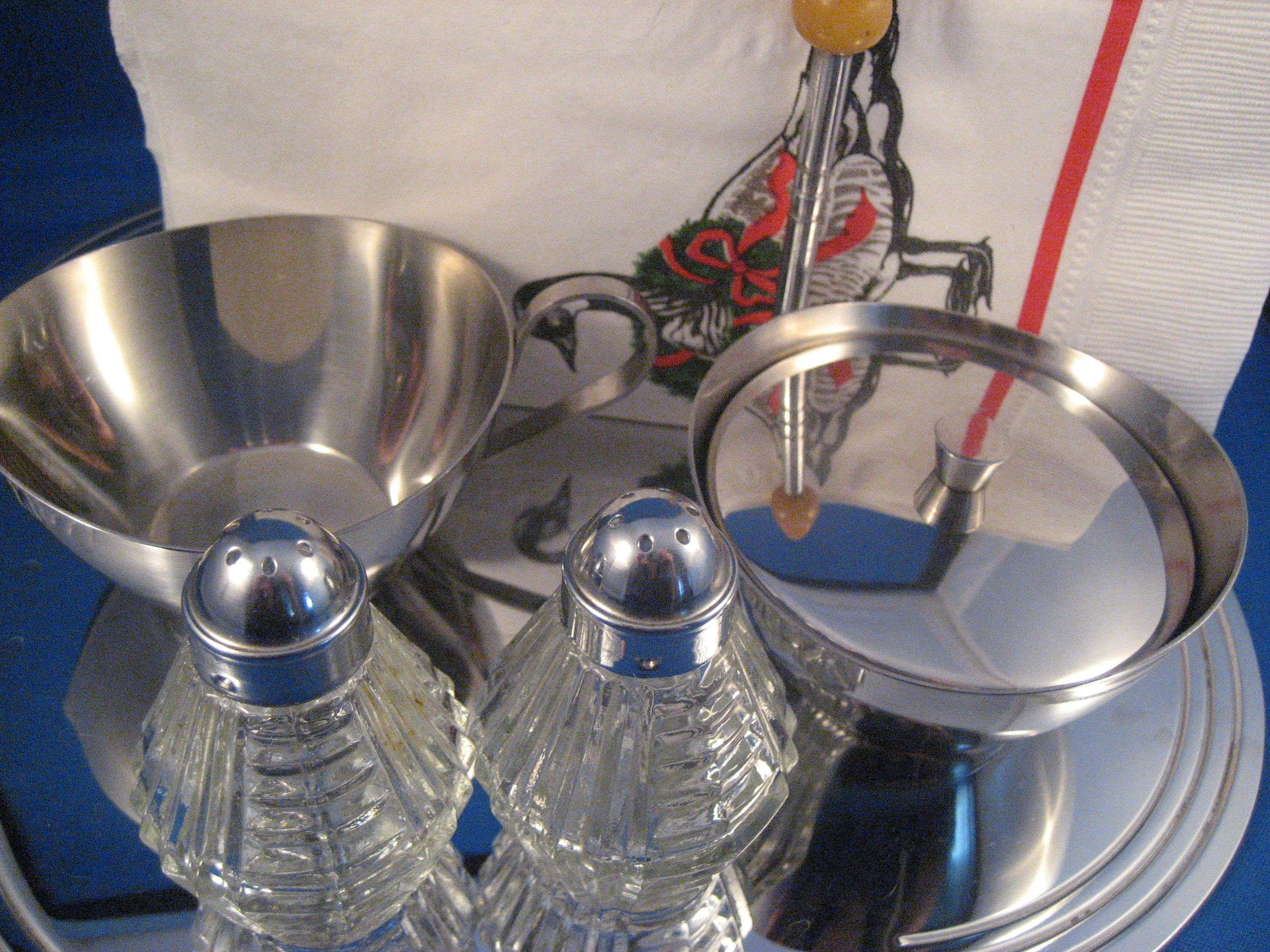 Stainless Steel Serving Set with Bakelite Tips