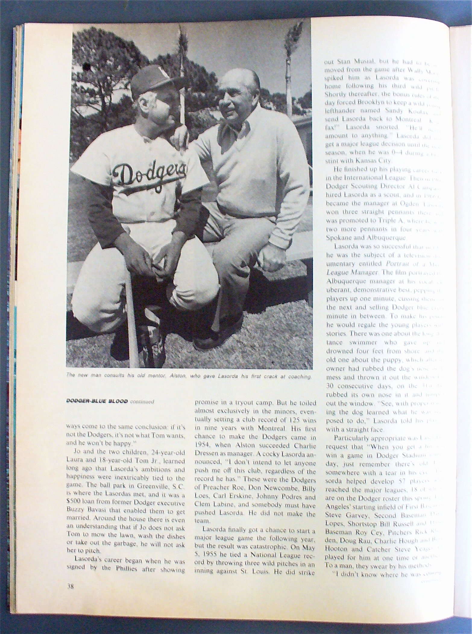 Sports Illustrated March 14, 1977 Tom Lasorda