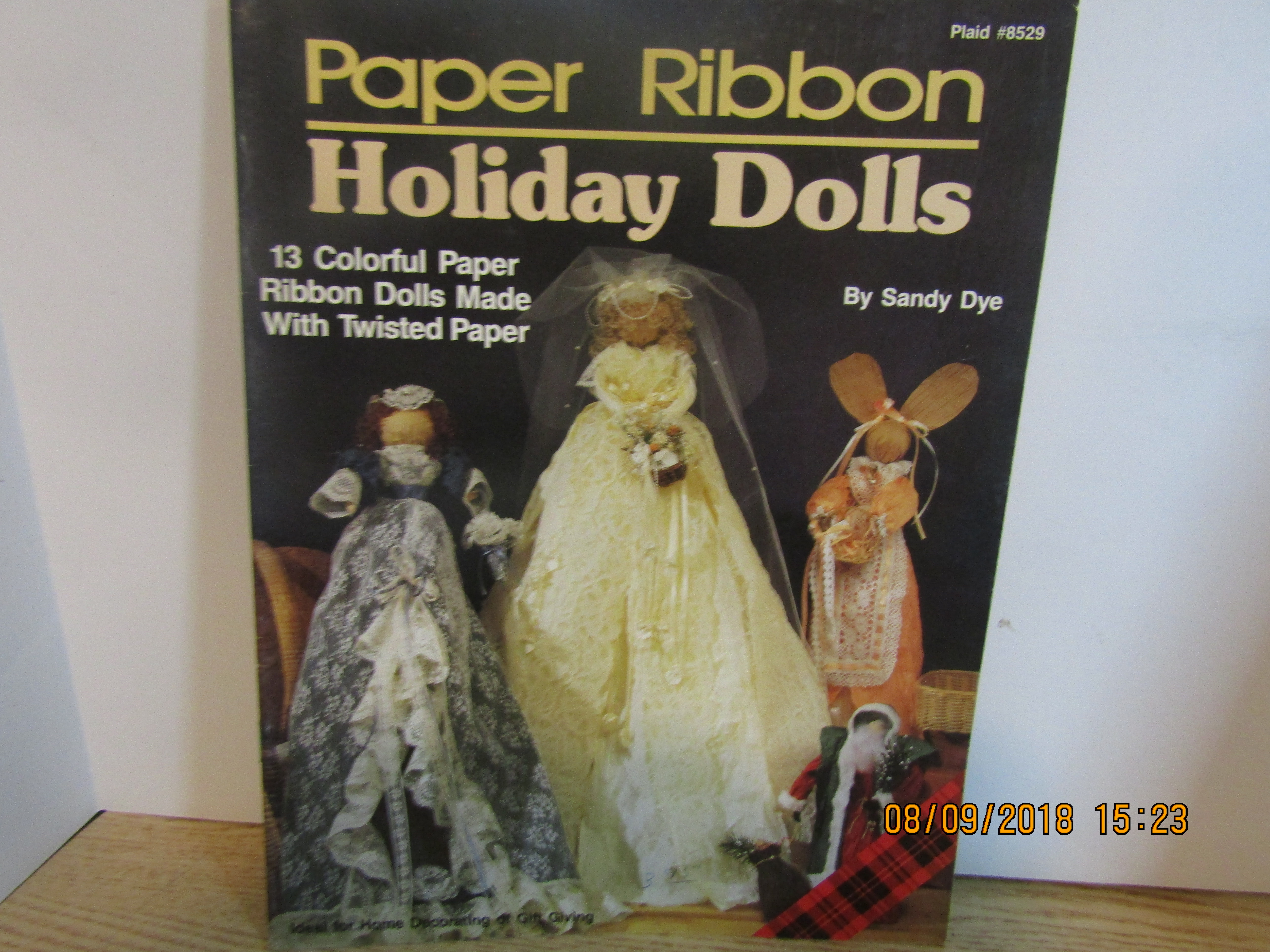 Plaid Craft Book Paper Ribbon Holiday Dolls  #8529