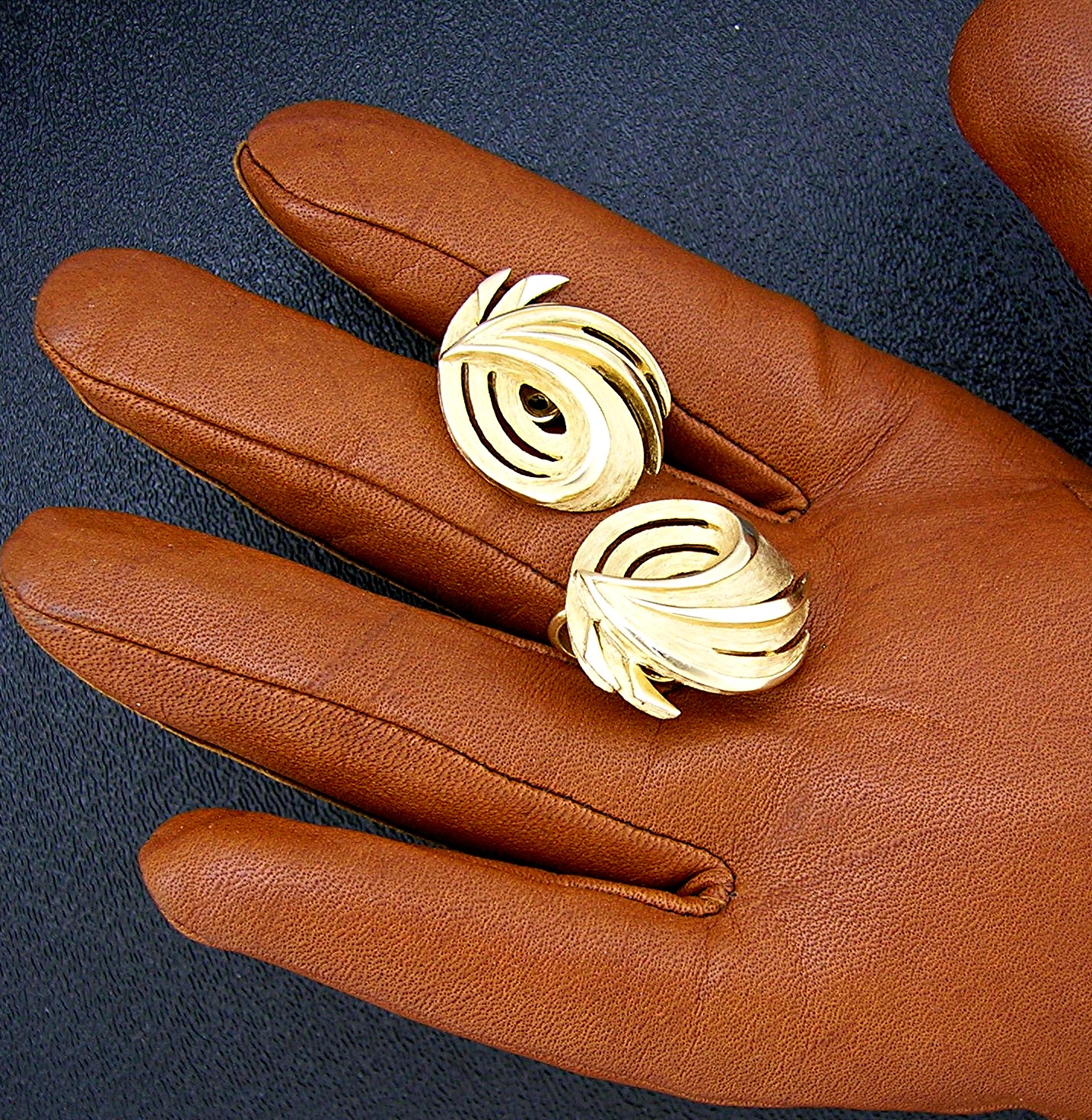 Crown Trifari Brushed Gold Swirl  Pull Clip Earrings