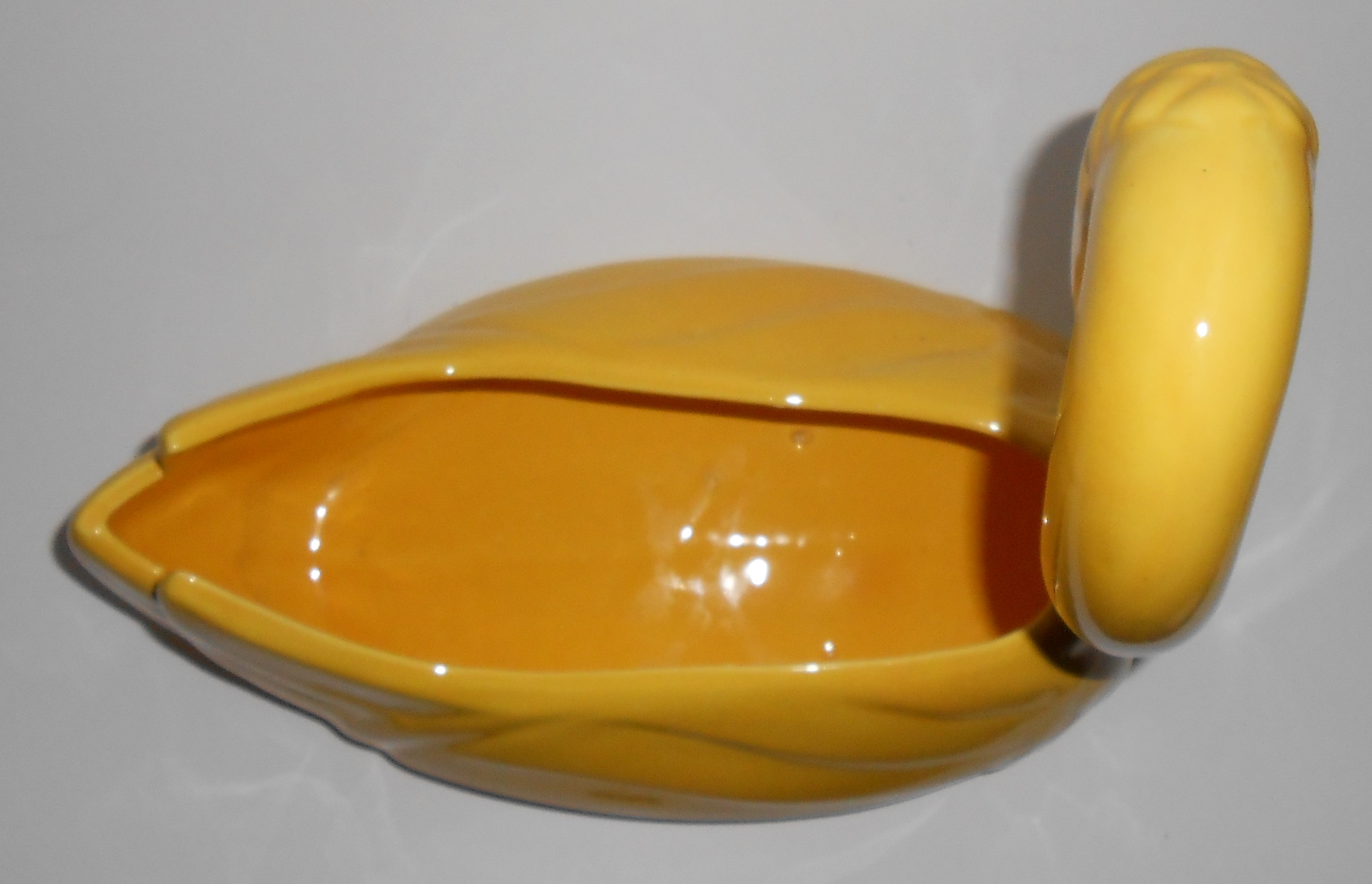 Pacific Pottery Large Gloss Yellow Swan Planter Mint