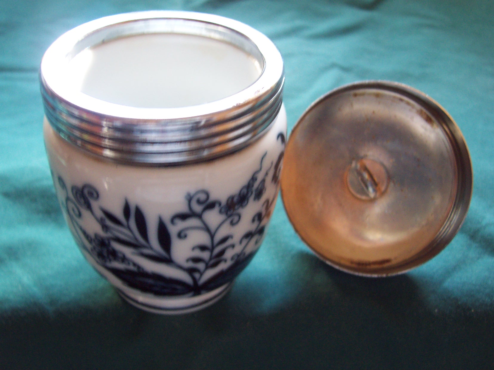 Blue Onion Pattern Egg Coddler Anart