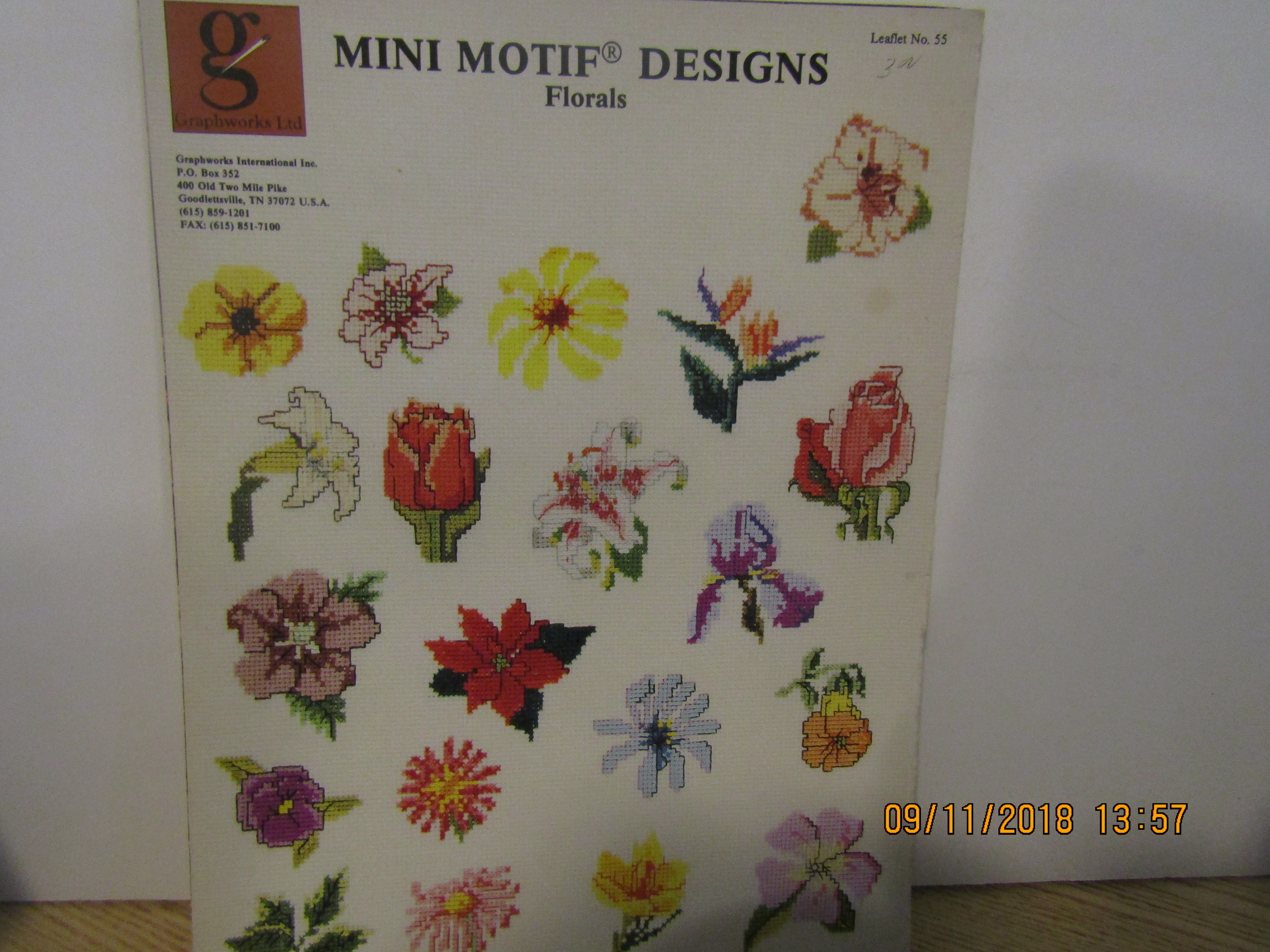 Graphworks Book Mini Motif Designs Florals #55