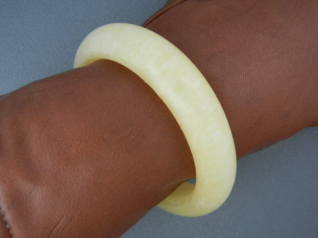 Bracelet Gold Jade Bangle