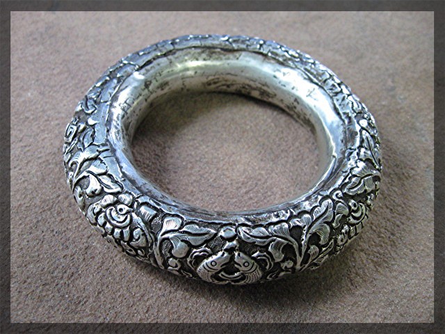 Bracelet Silver Flowers Leaves Bangle Handmade NEPAL