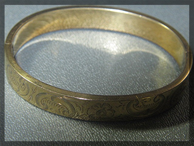 Bracelet Gold Fill Hinged Bangle Flowers Vines