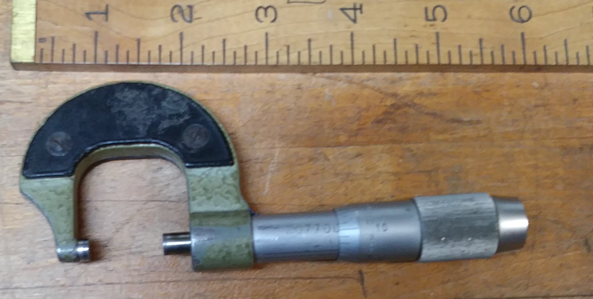 Micrometer 0-1 inch Wooden Box .0001 inch