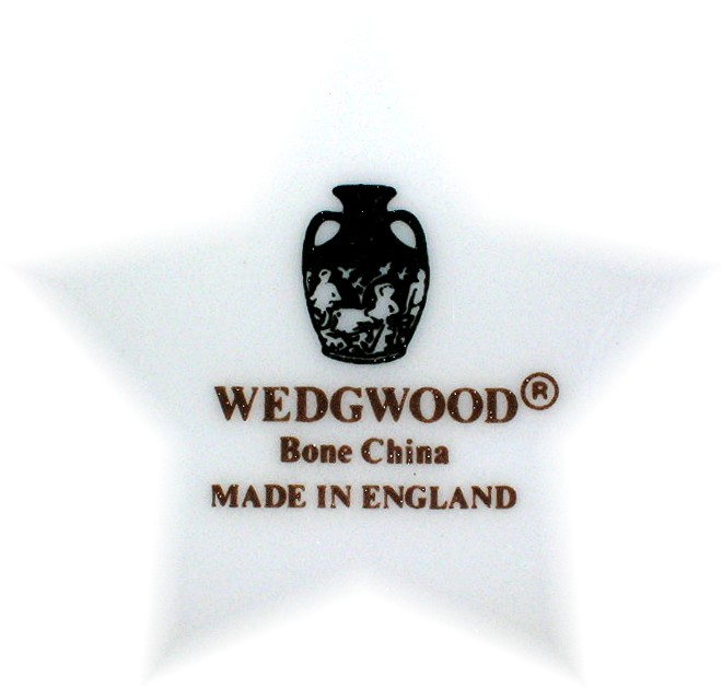 Bone China WEDGEWOOD Floral Trinket Box