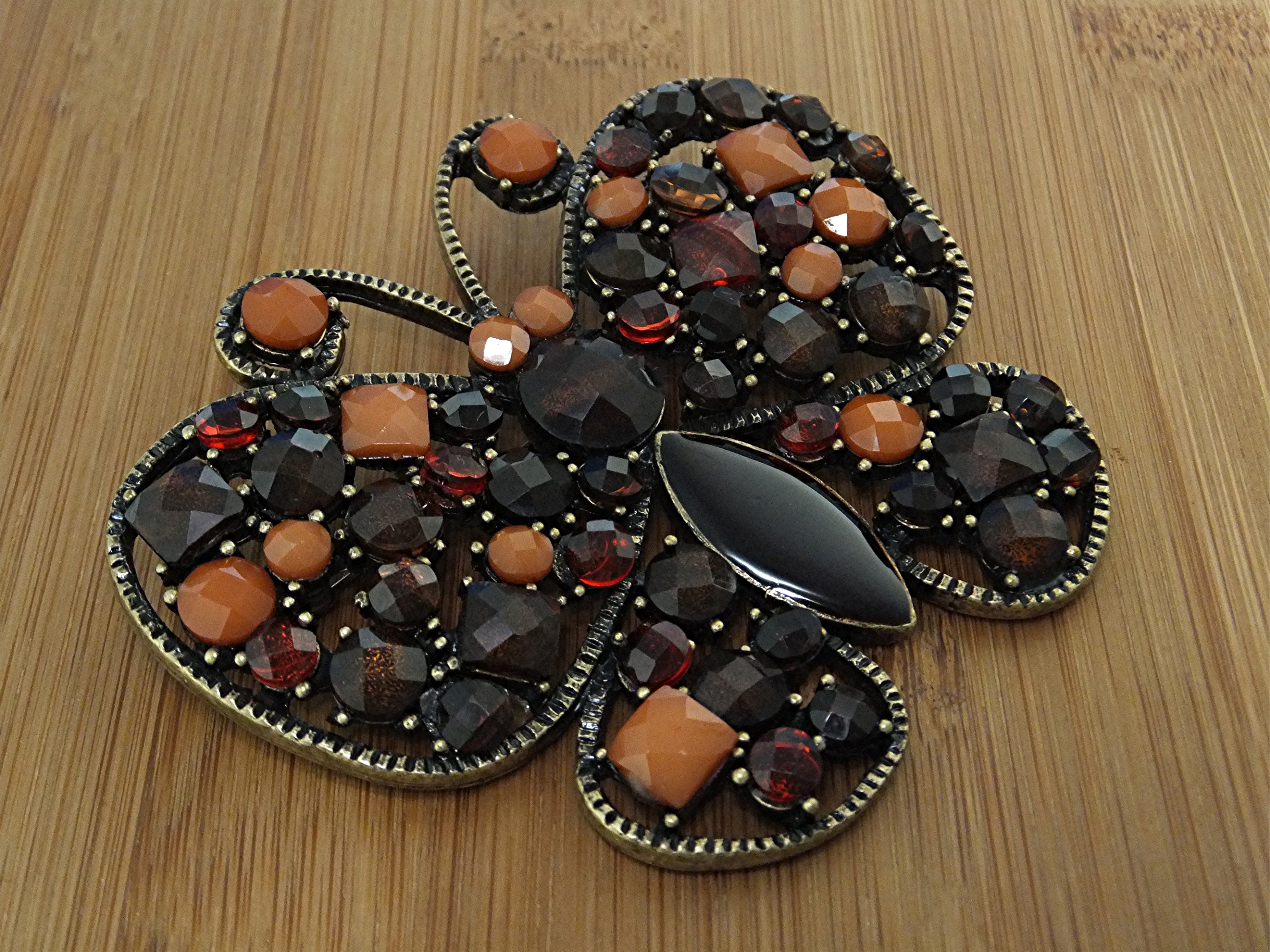 Brooch Pin Gold Tone Glass Stones Butterfly