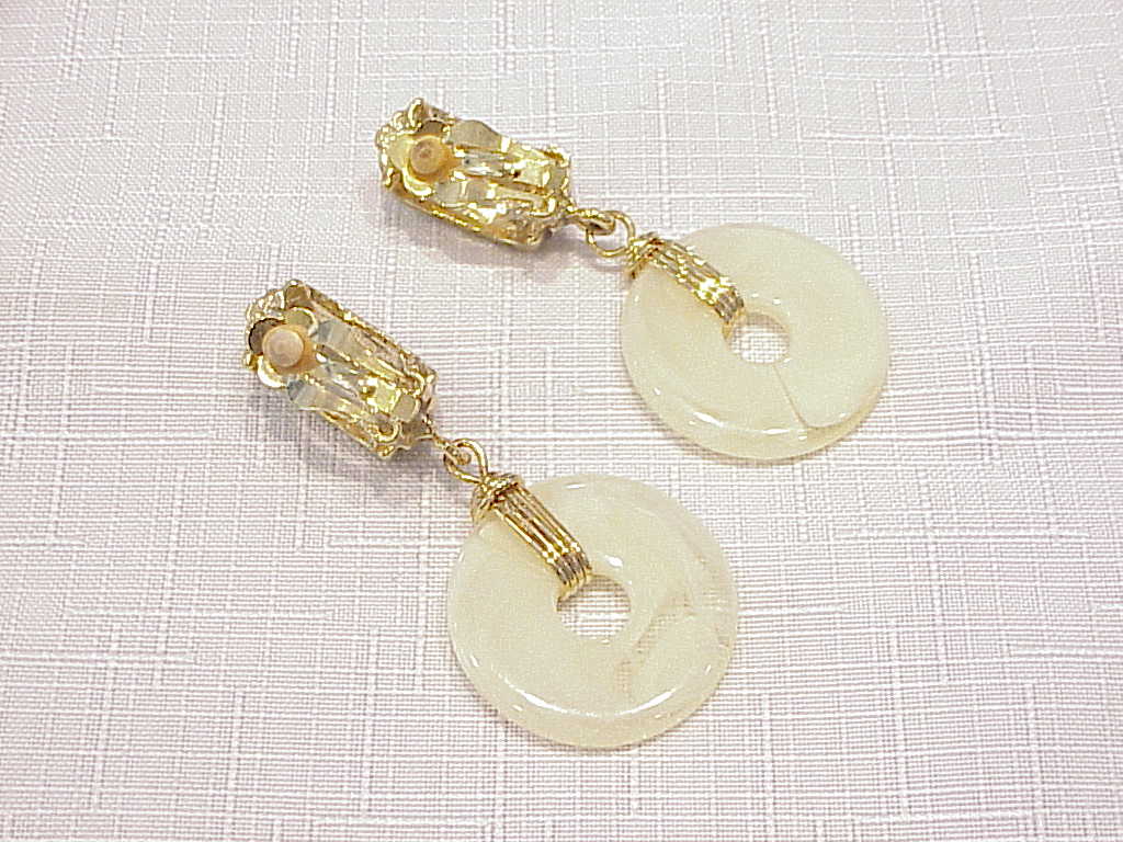 Vintage Dangling Marbled Ivory Lucite Gold Tone Clip Earrings