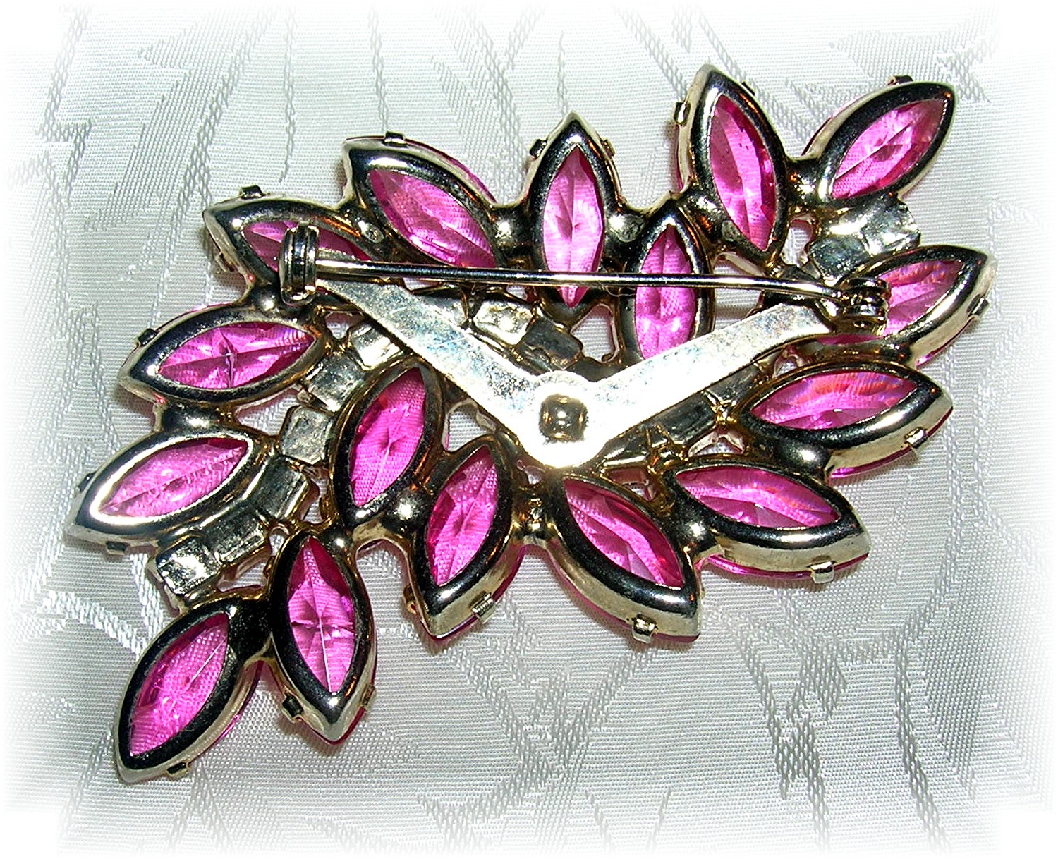 Bubble Gum Pink Borealis Crystal Brooch....