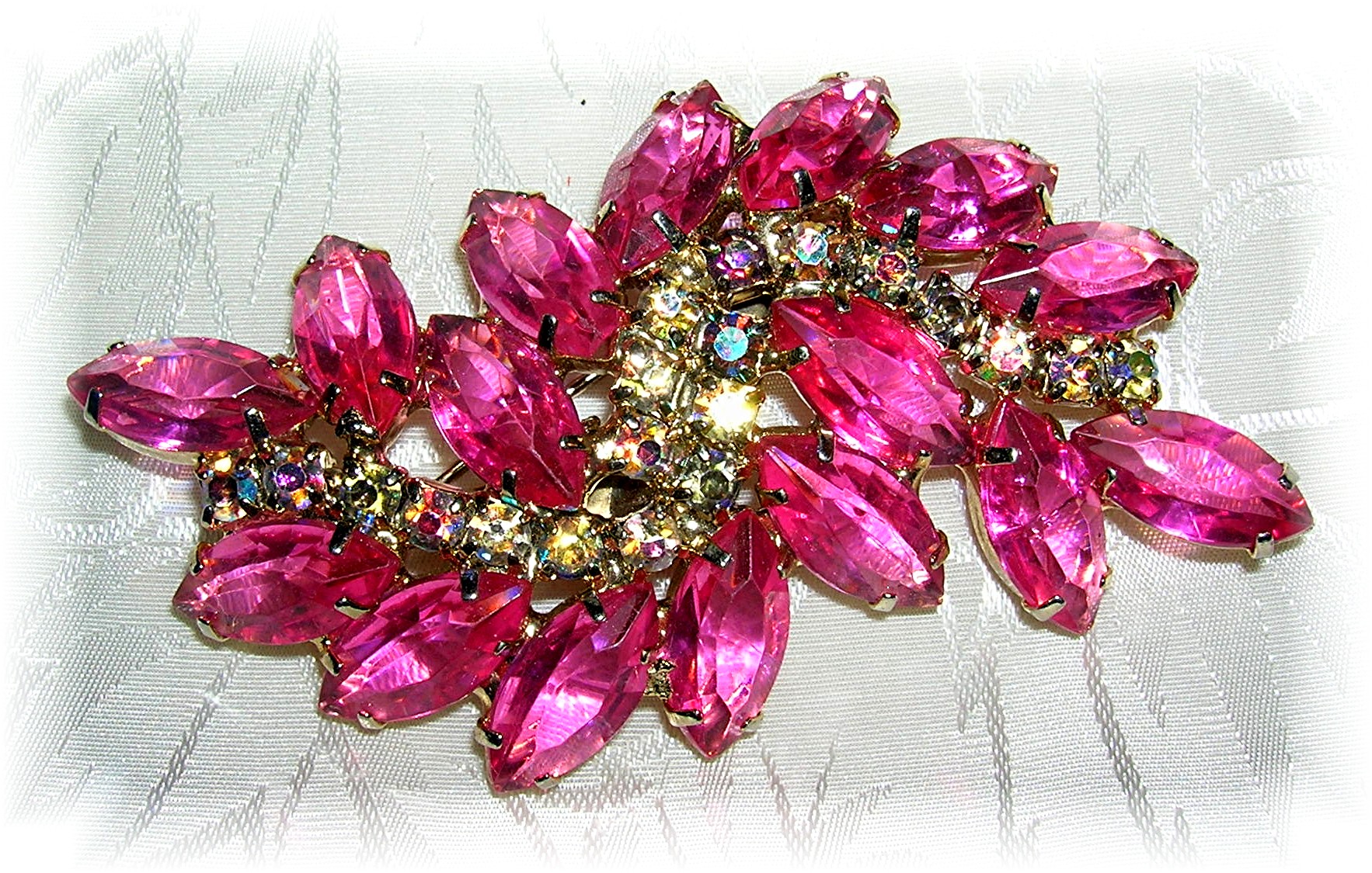 Bubble Gum Pink Borealis Crystal Brooch....