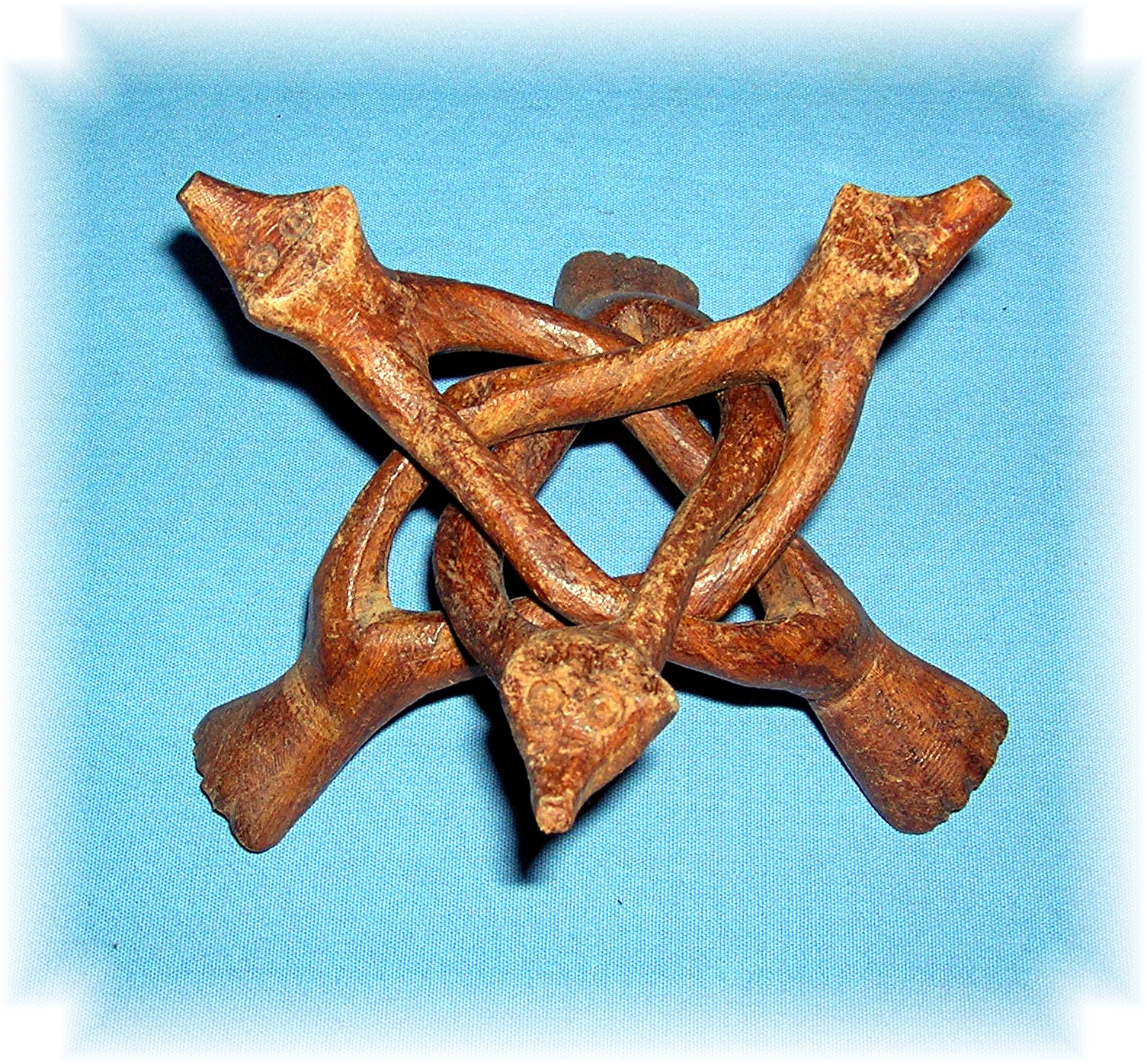 Oriental One Piece Dragon Puzzle Stand