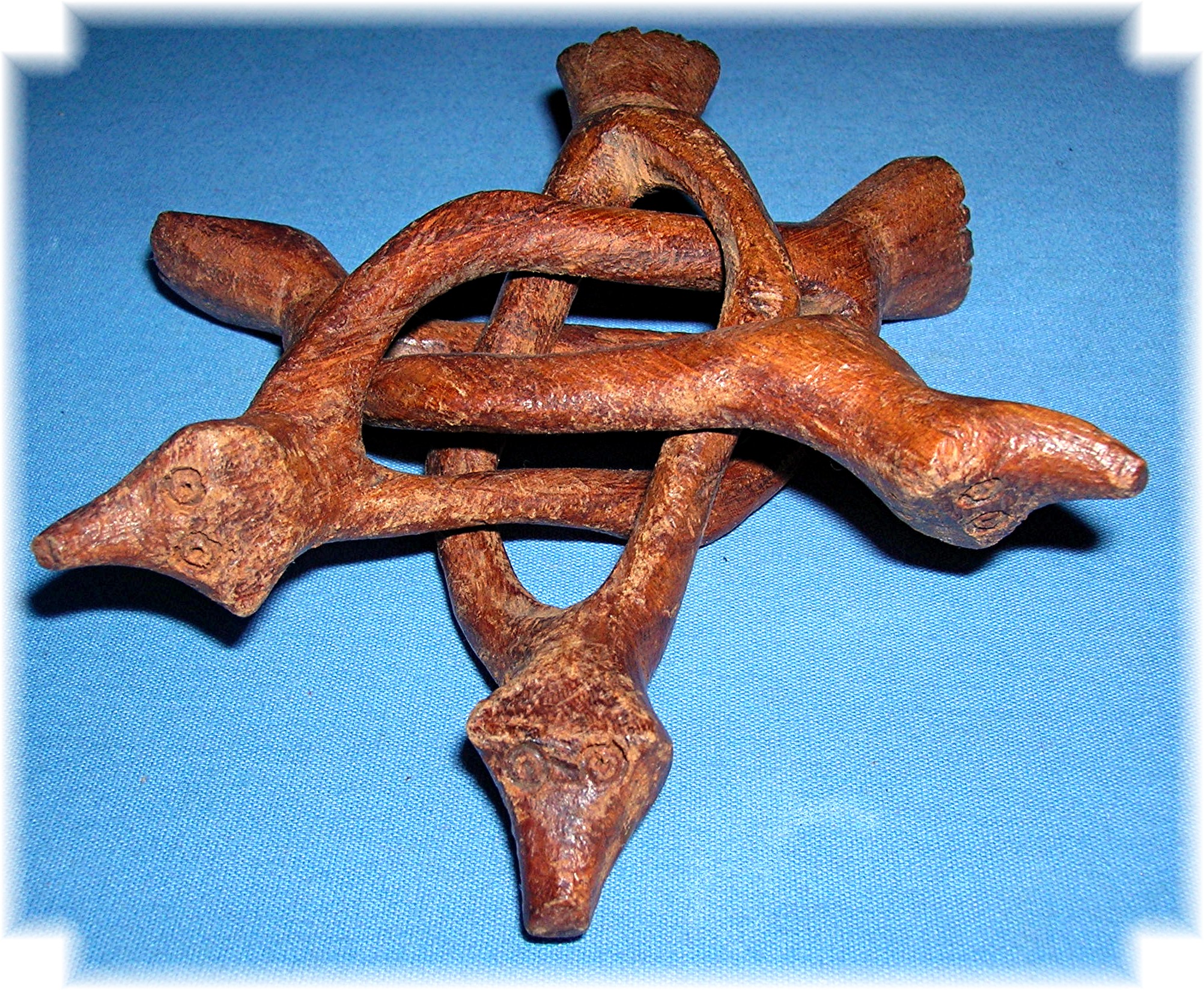 Oriental One Piece Dragon Puzzle Stand
