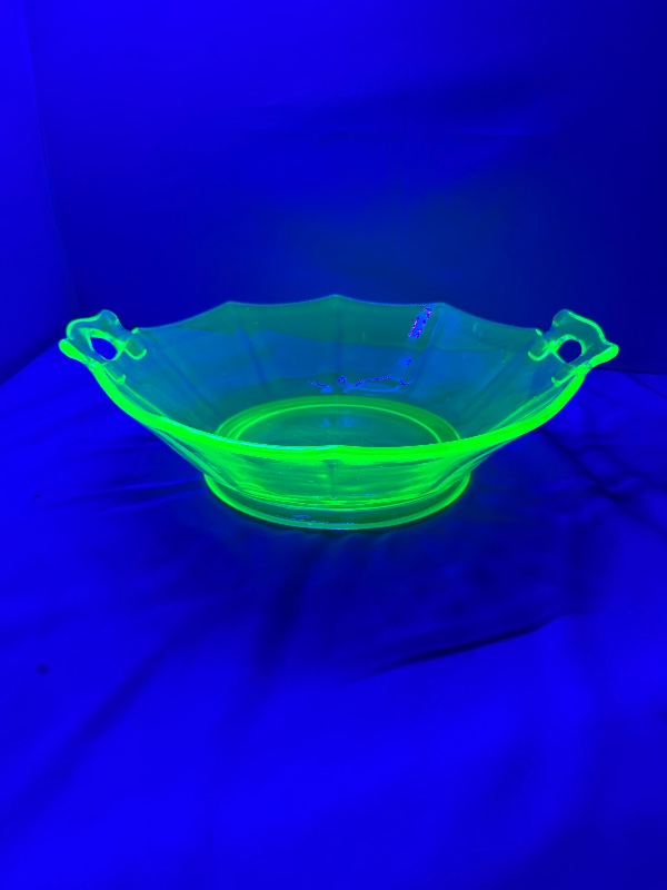 A.H. Heisey Co. Uranium Moongleam Console/Centerpiece Fruit Bowl 10 1/4" Circa 1925-1938