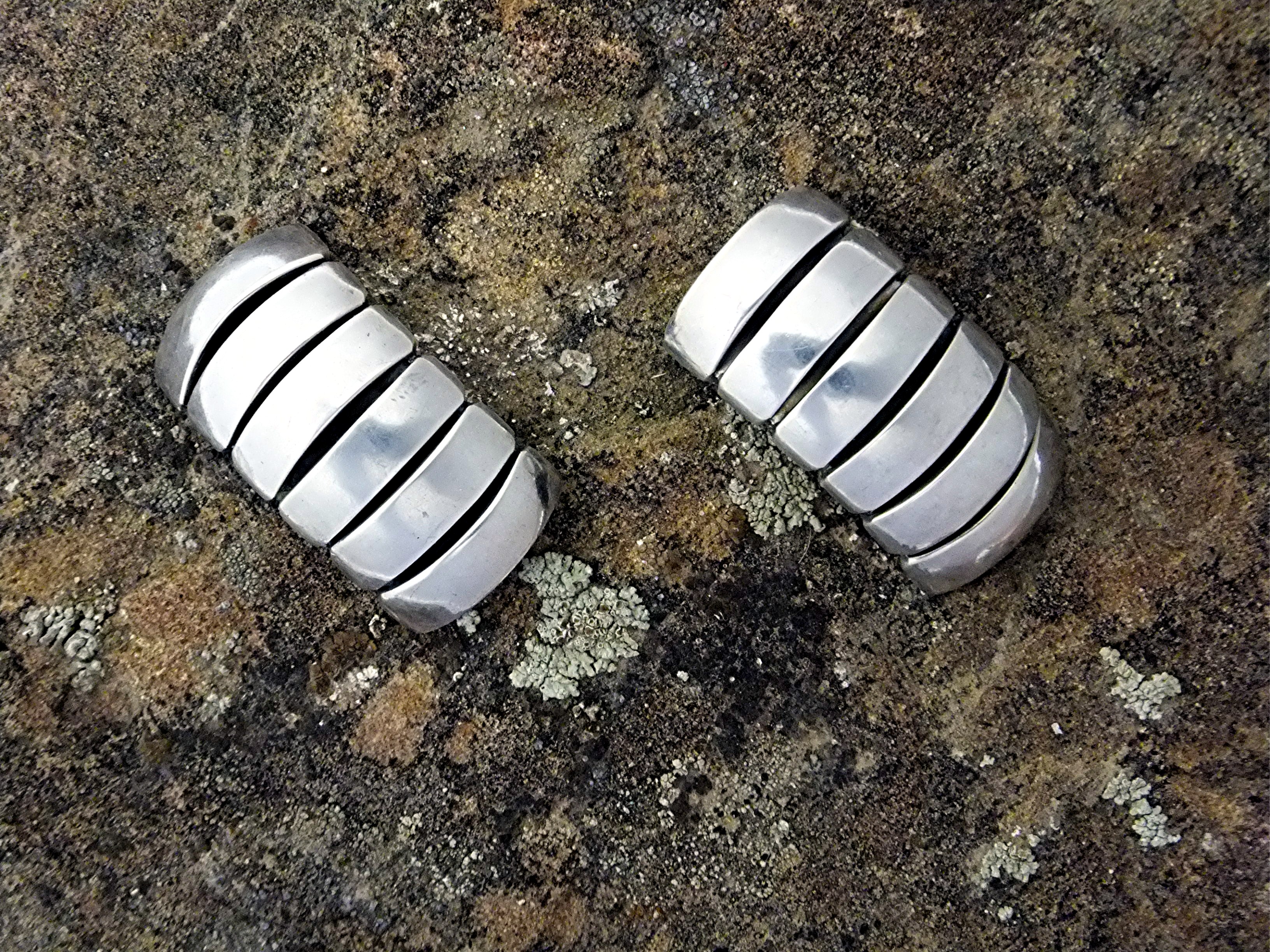 Taxco Mexico Sterling Silver Clip TM-72 SU Earrings