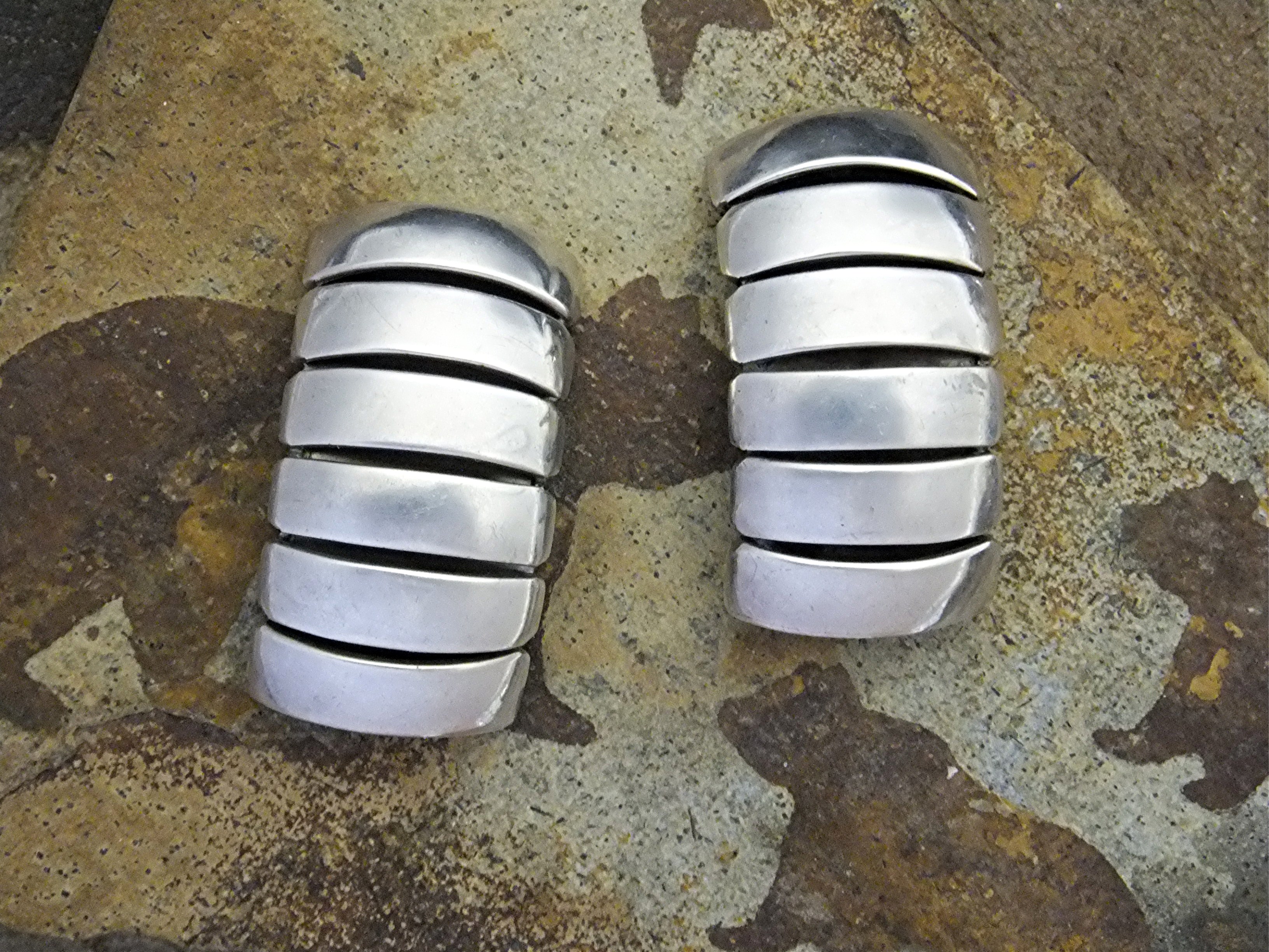 Taxco Mexico Sterling Silver Clip TM-72 SU Earrings