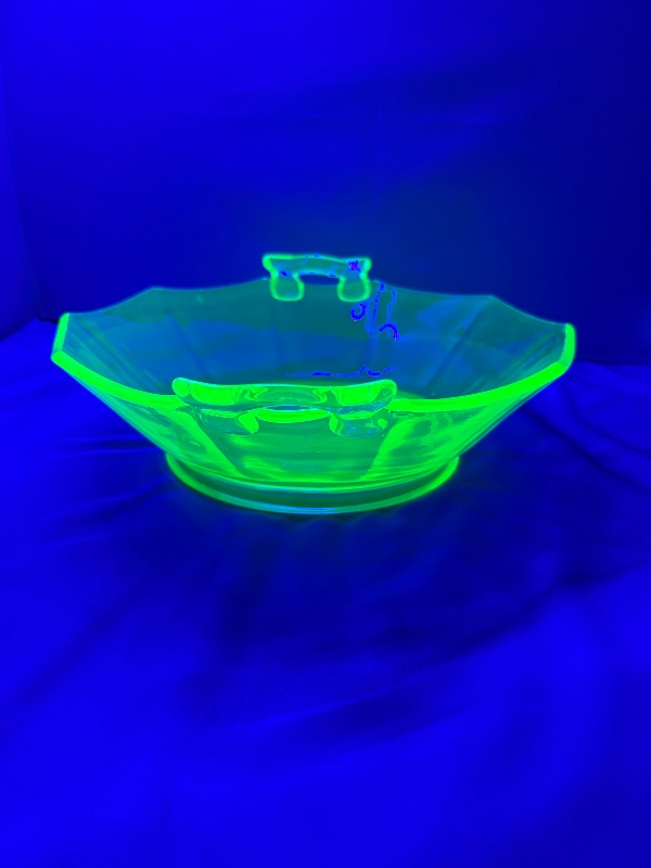 A.H. Heisey Co. Uranium Moongleam Console/Centerpiece Fruit Bowl 10 1/4" Circa 1925-1938