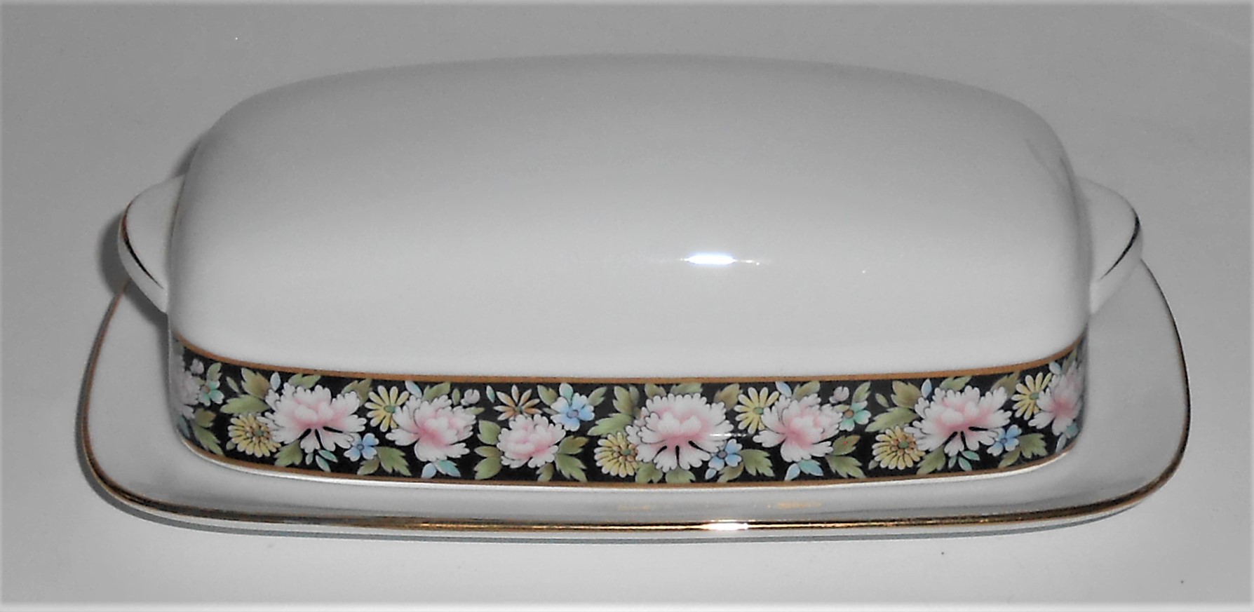 Noritake China Porcelain Rima Covered Butter Dish