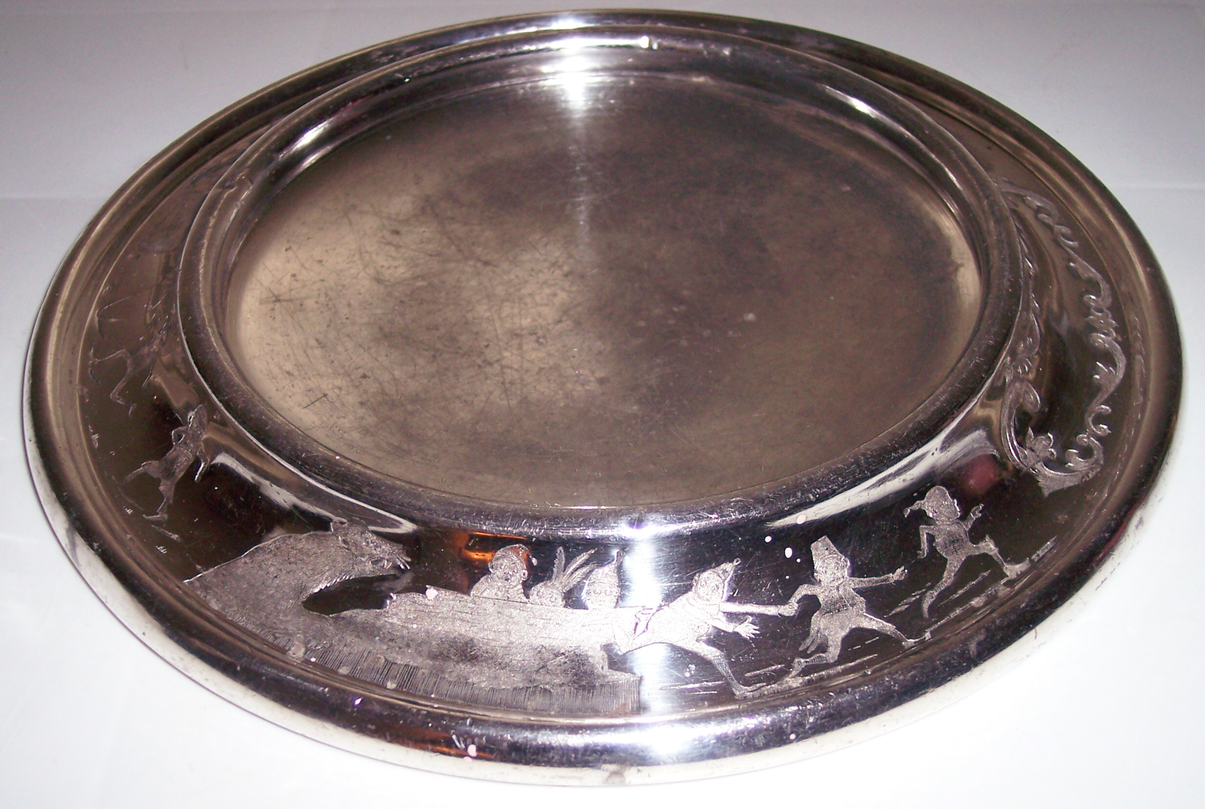 Antique Eureka Silver CO. 8.5 Baby Dish!  Great Design