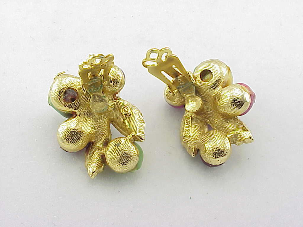 Vintage Art Pink And Purple Bead Brooch And Clip Earrings Set