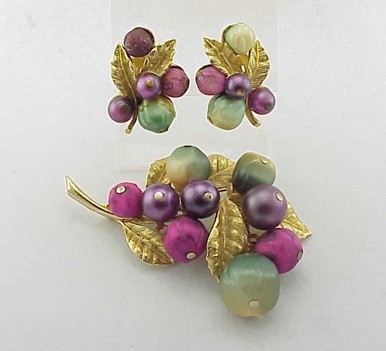 Vintage Art Pink And Purple Bead Brooch And Clip Earrings Set