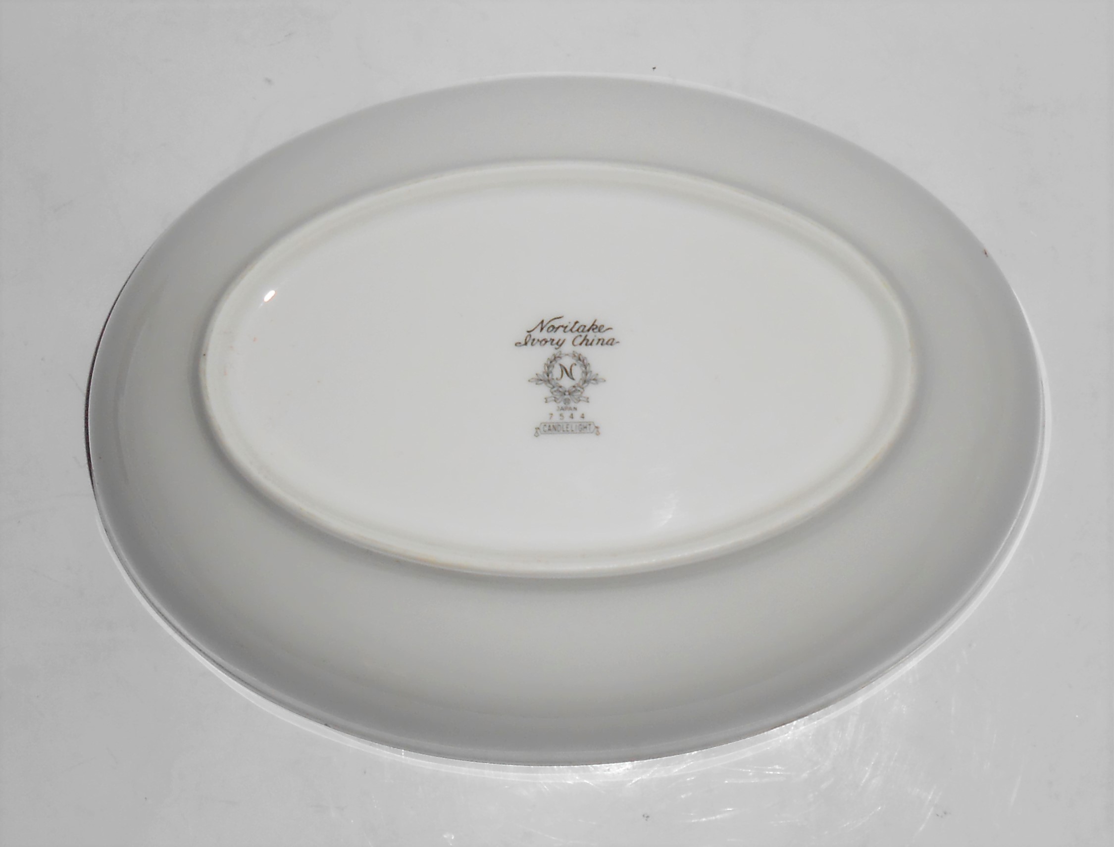Noritake Porcelain China Candlelight w/Platinum Oval