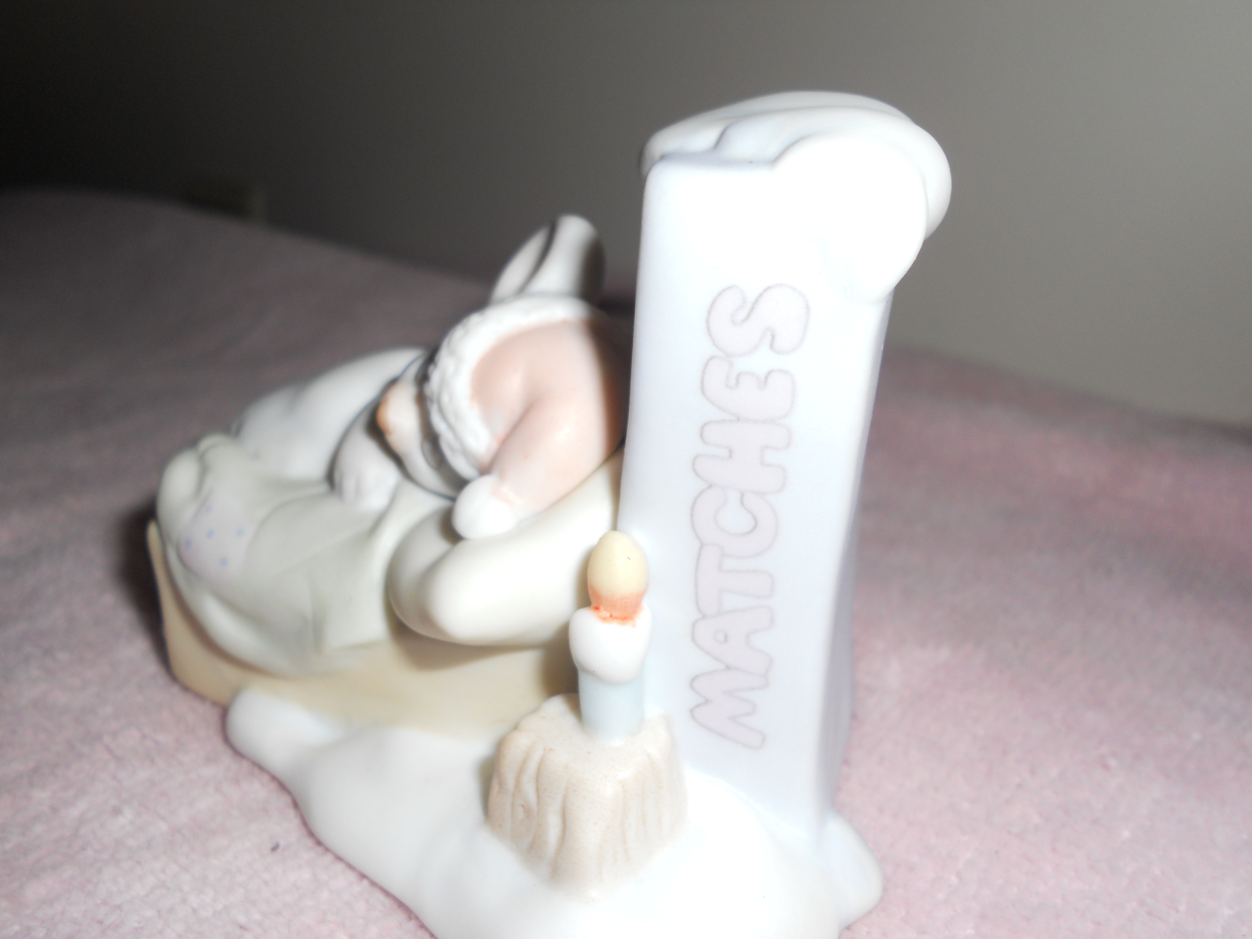 Precious Moments Figurine 1997 Christmas