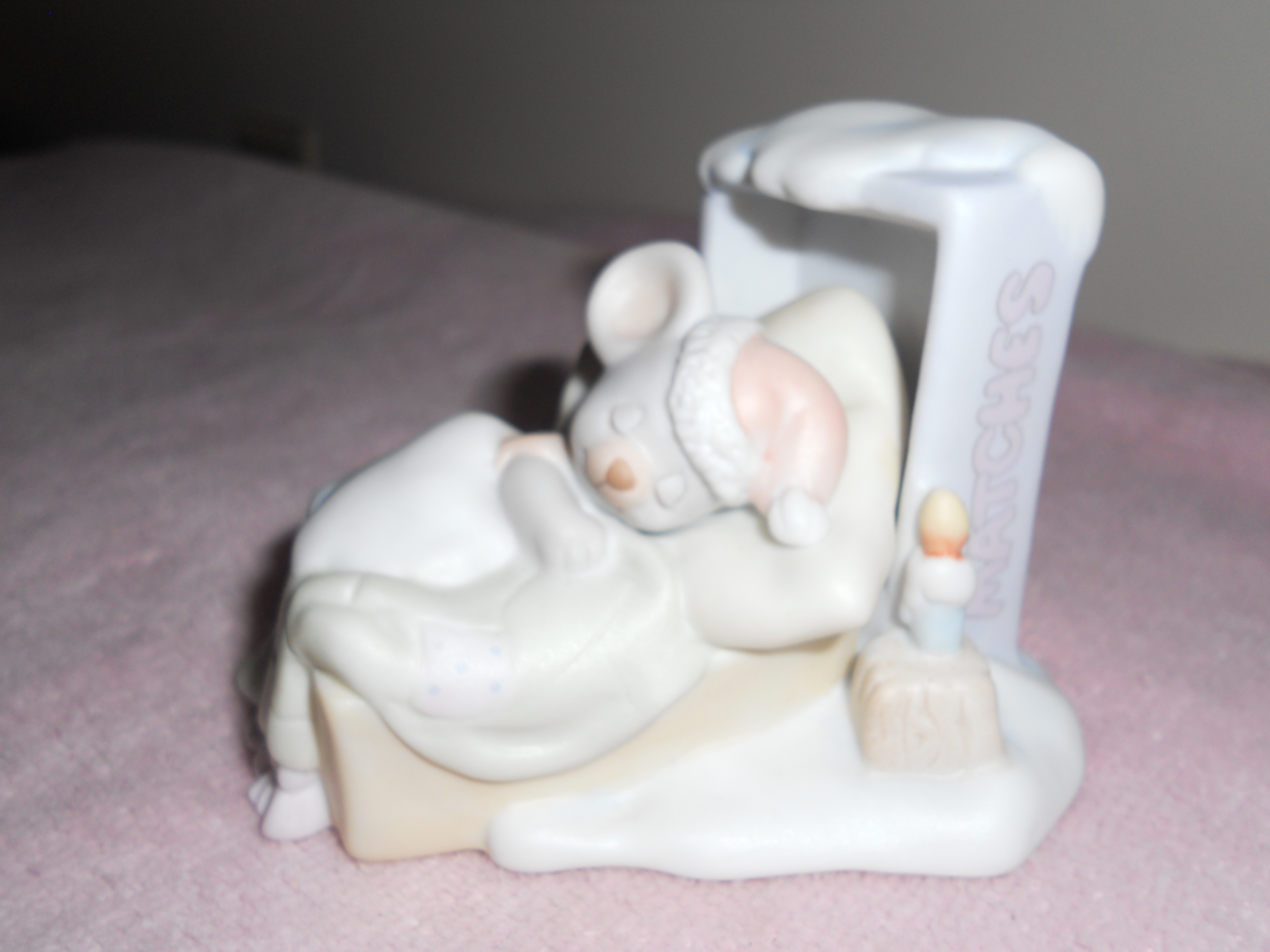 Precious Moments Figurine 1997 Christmas