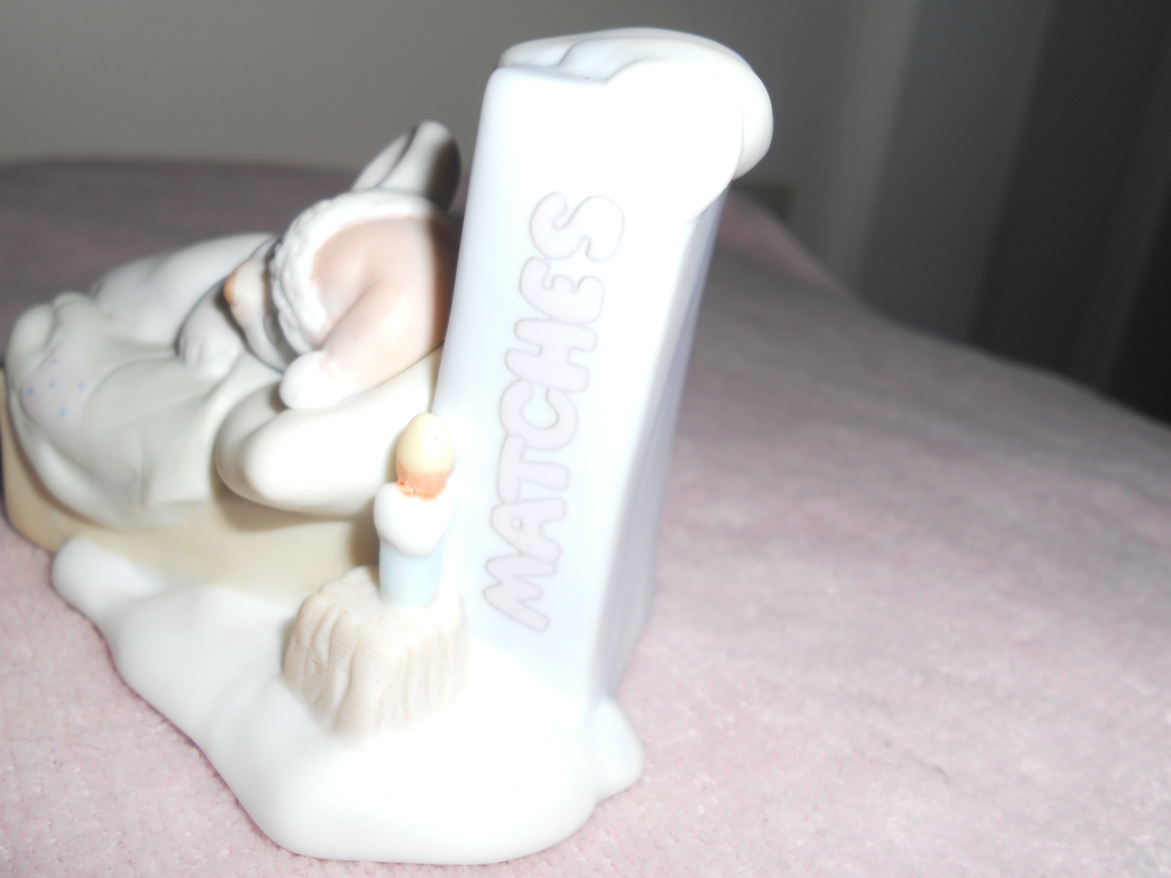 Precious Moments Figurine 1997 Christmas