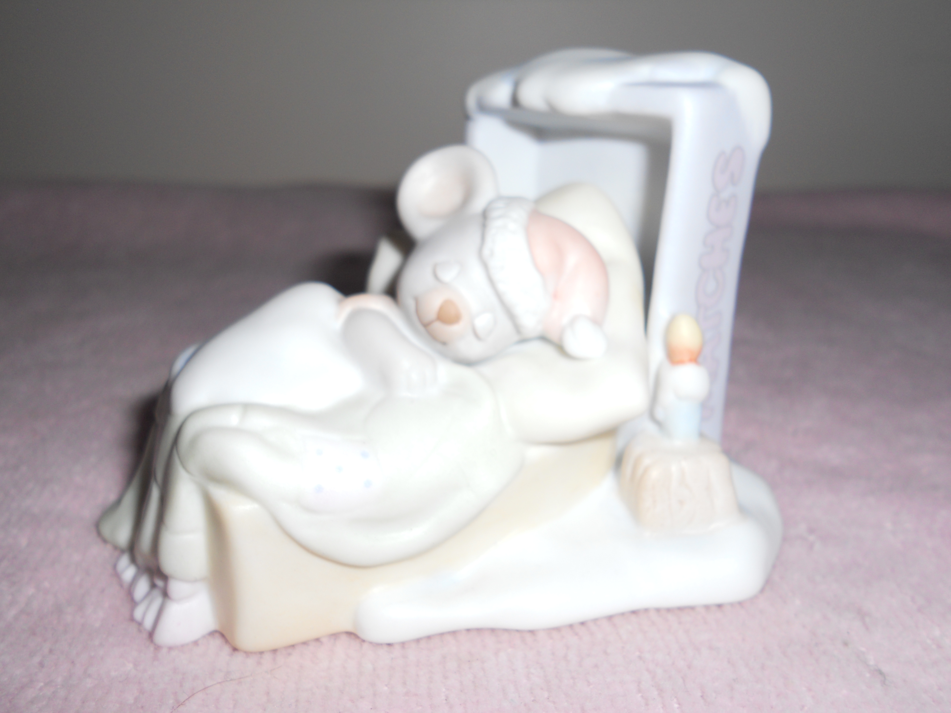 Precious Moments Figurine 1997 Christmas
