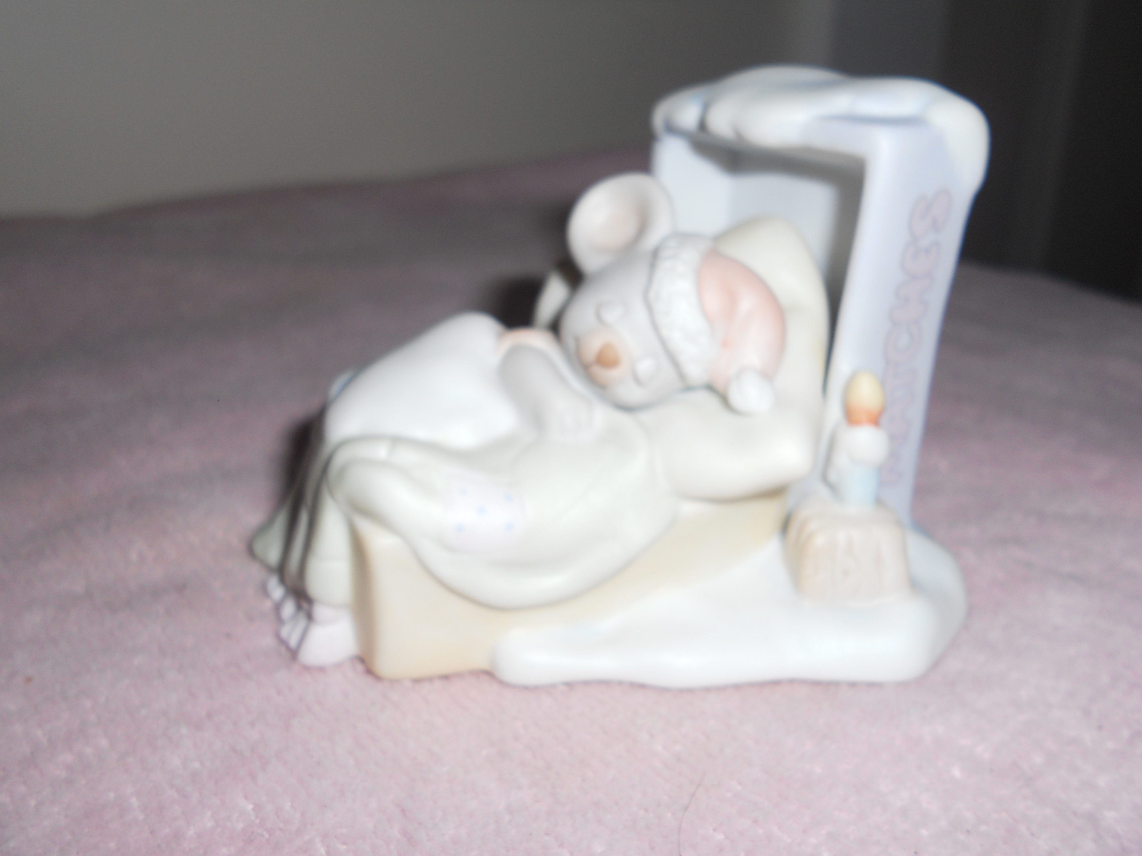 Precious Moments Figurine 1997 Christmas