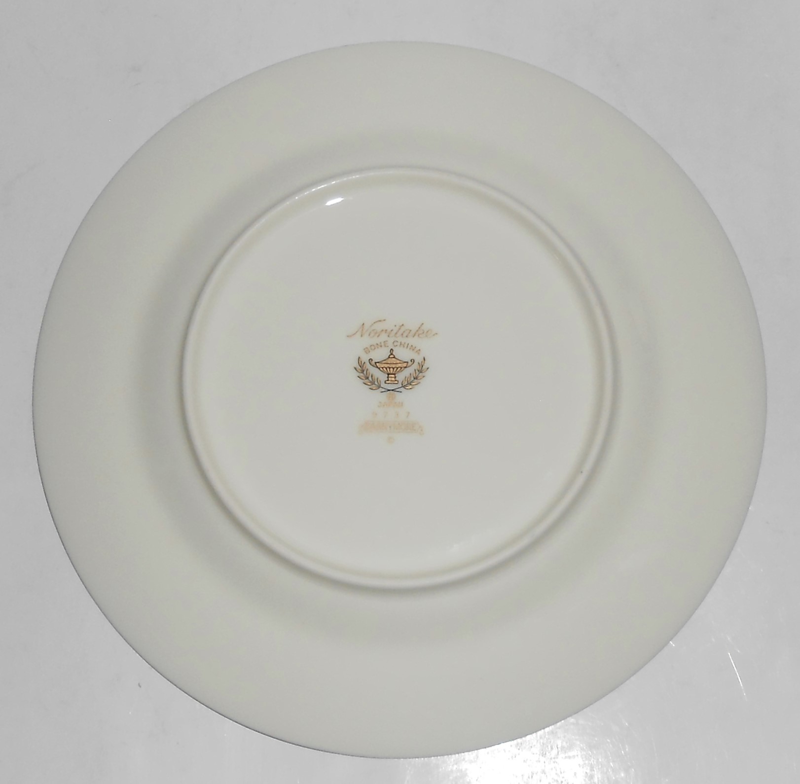 Noritake Porcelain China 9737 Barrymore W/Gold Bread Pl