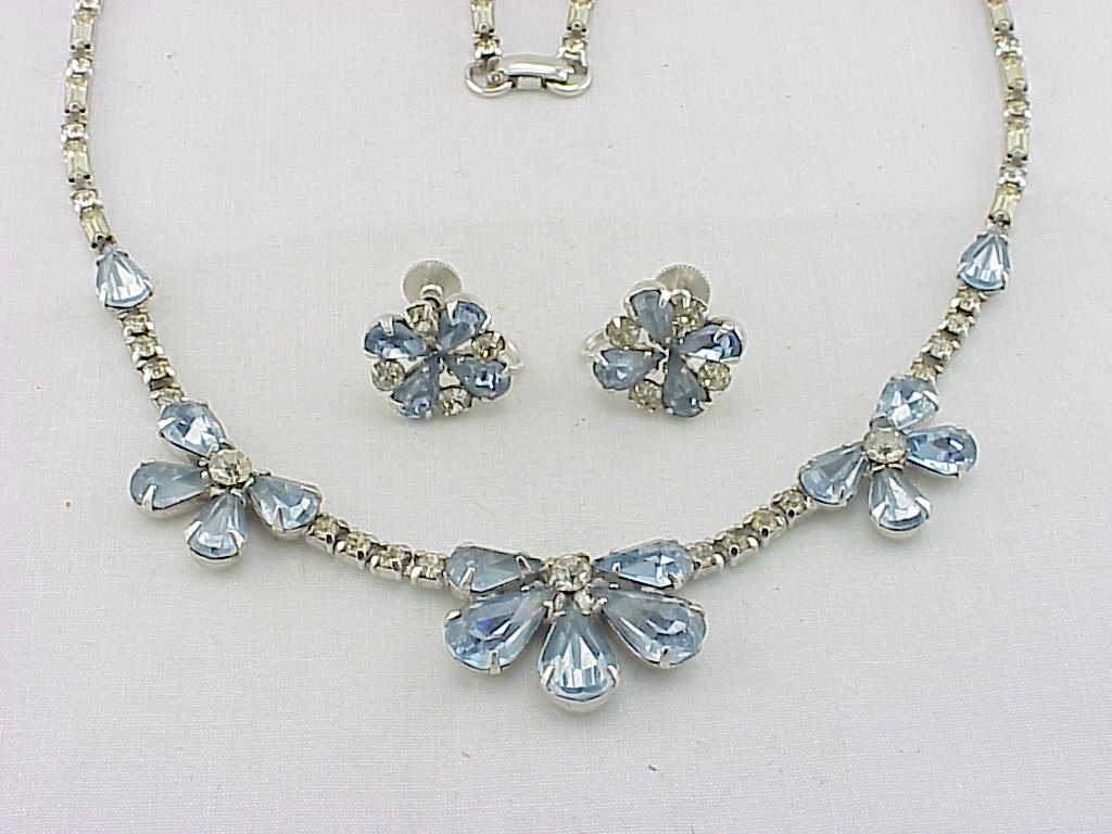 Vintage Blue And Clear Rhinestone Necklace Screwback Earrings Set