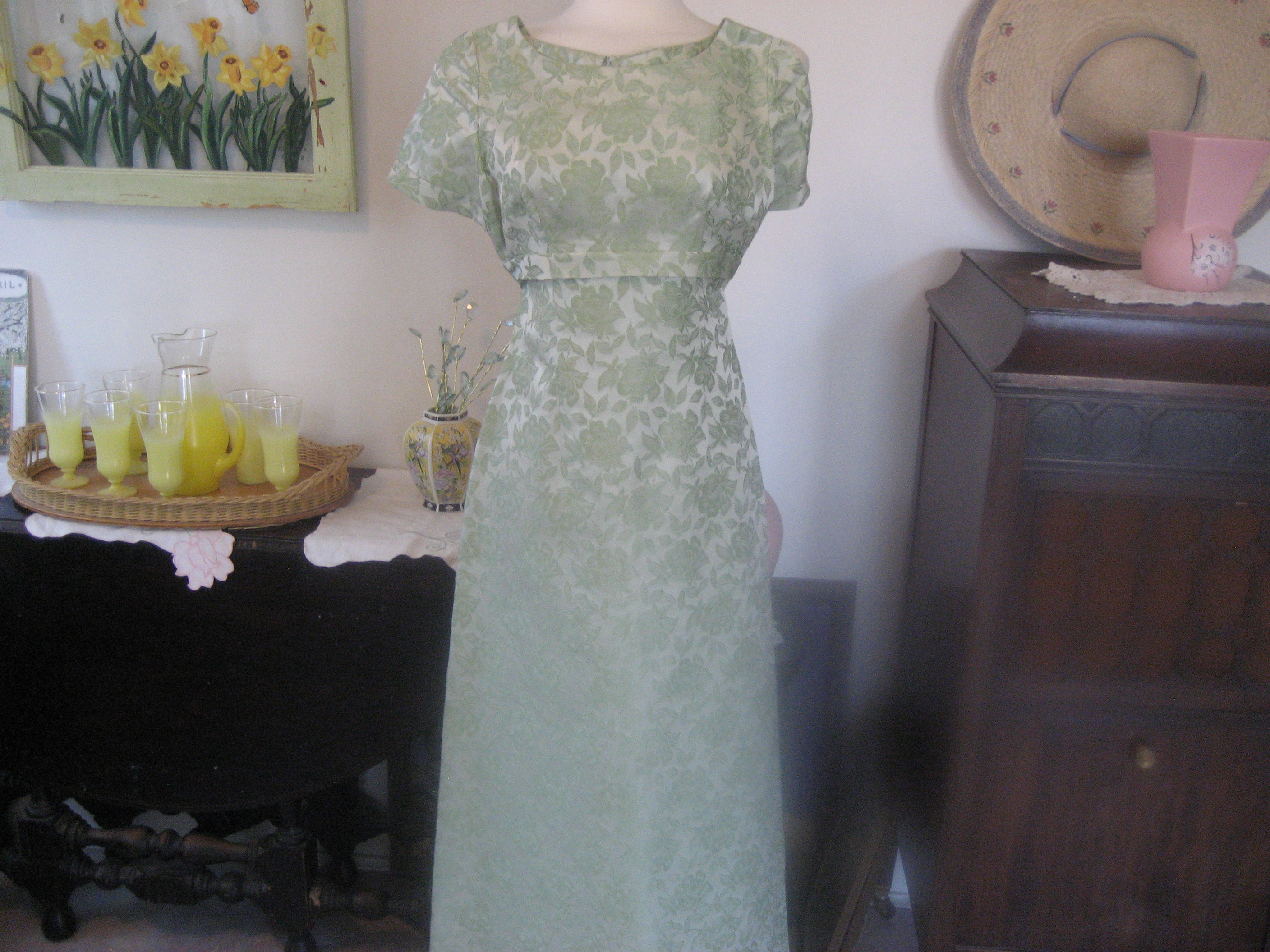1950 Slim Ladies Brocade Party Dress