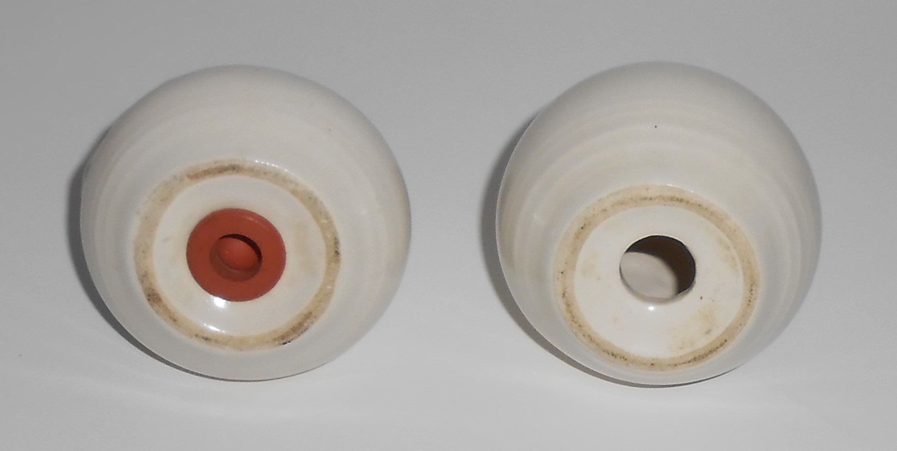 Metlox Pottery Poppy Trail Sculptured Grape Salt & Pepp