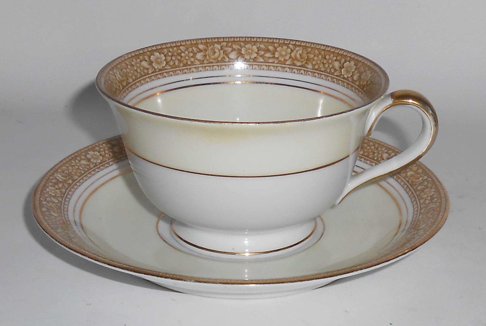 Noritake China Porcelain 673 Nerrisa Cup & Saucer Set w