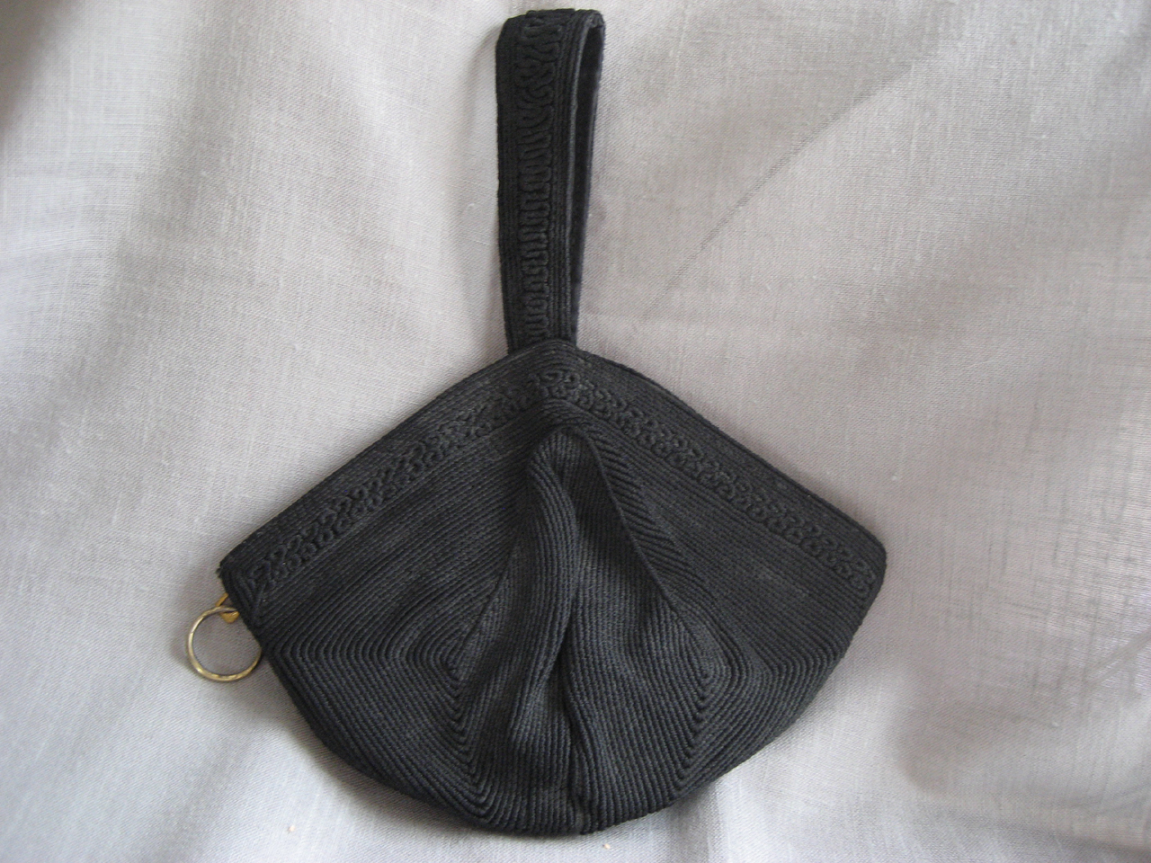 Black Victorian Purse