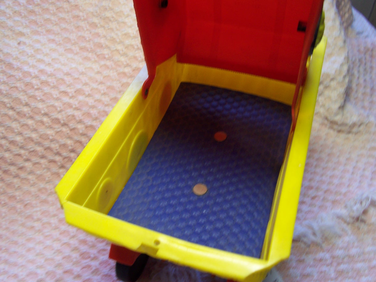 Reading Corp. of America Suzie Doll Carriage