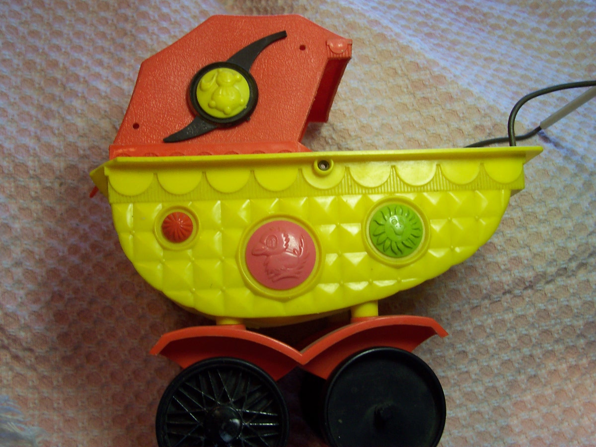 Reading Corp. of America Suzie Doll Carriage
