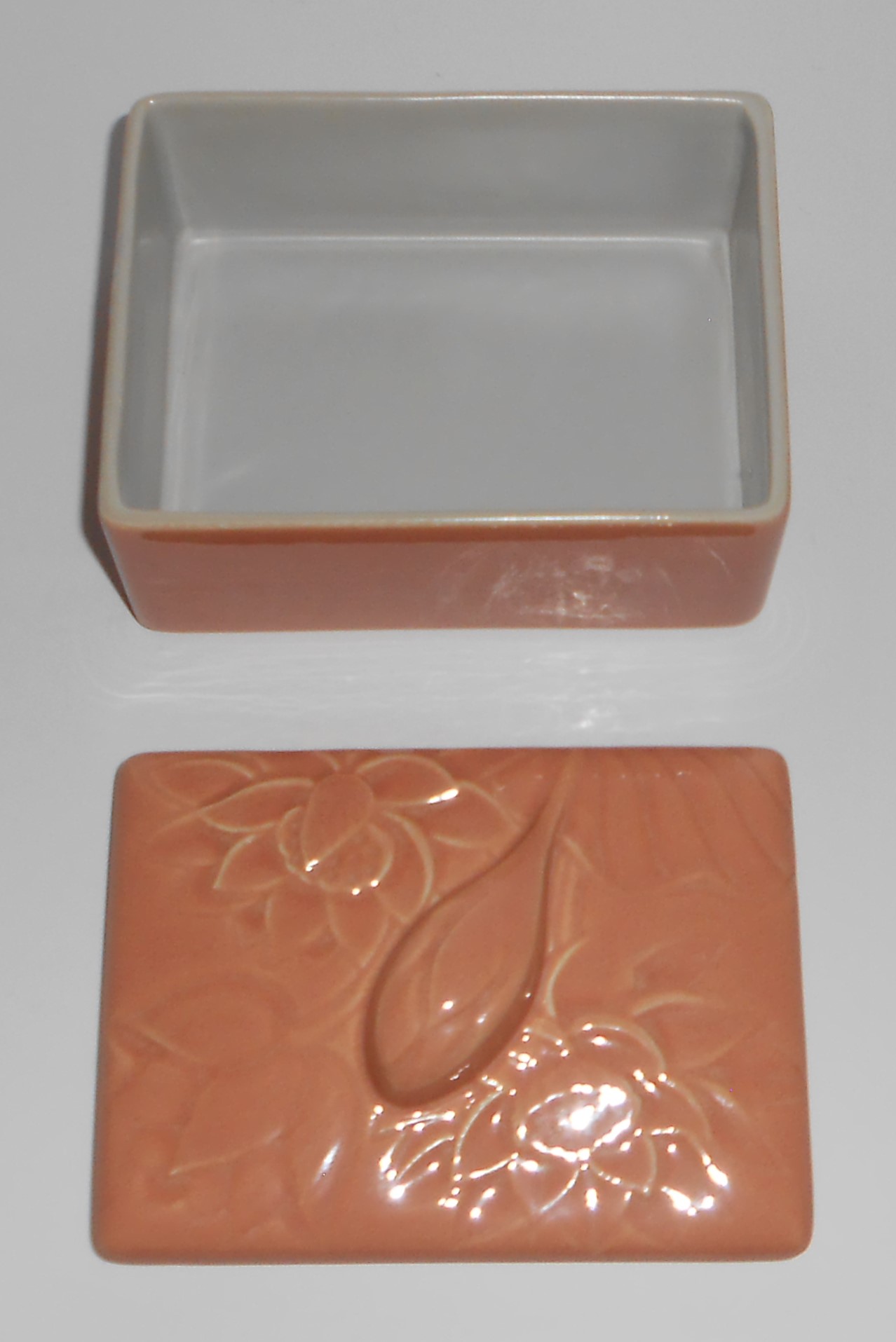 Franciscan Catalina Pottery Encanto Art Ware Coral / Gr