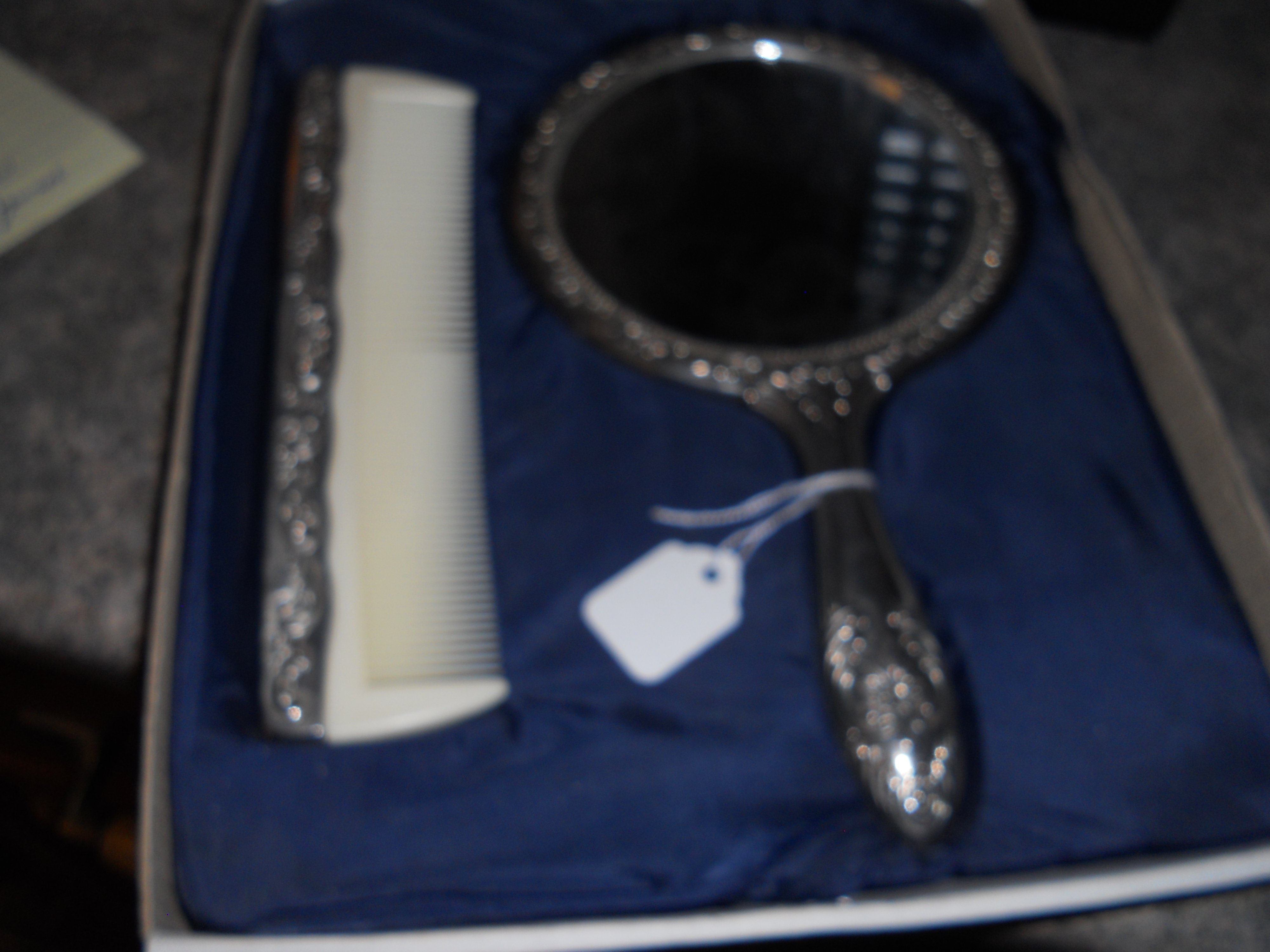 Ladies Dresser Set Mirror and Comb in 1/2 Box
