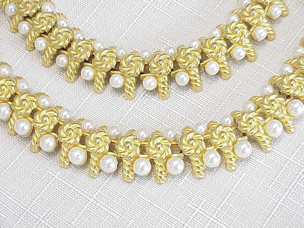 Brushed Gold Tone Pearl Choker Necklace And Bracelet Set