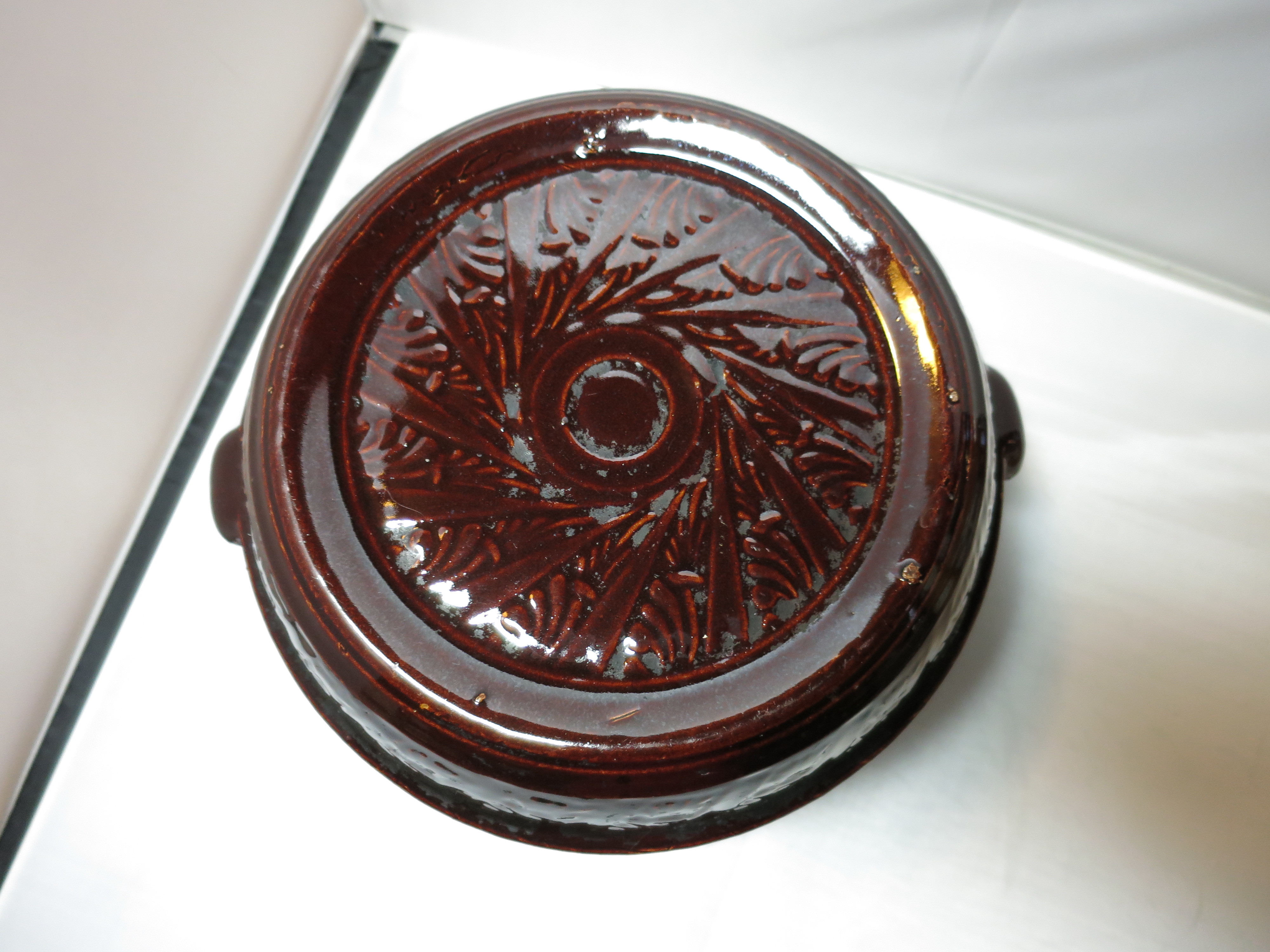 Stoneware Covered Casserole Dish USA cover can be Pie Plate