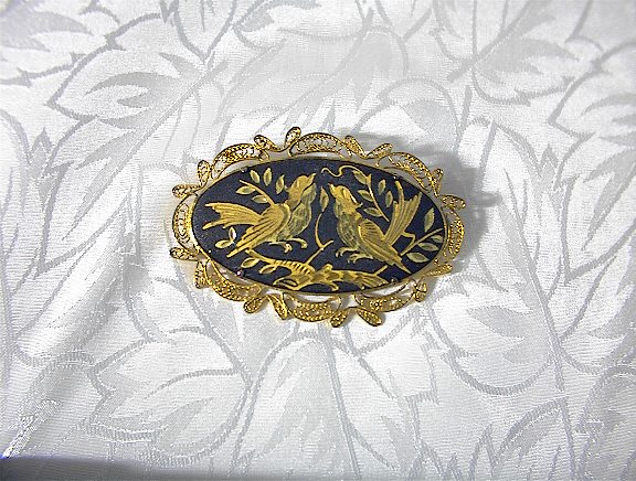 Lovebirds Filigree gold and Black Brooch